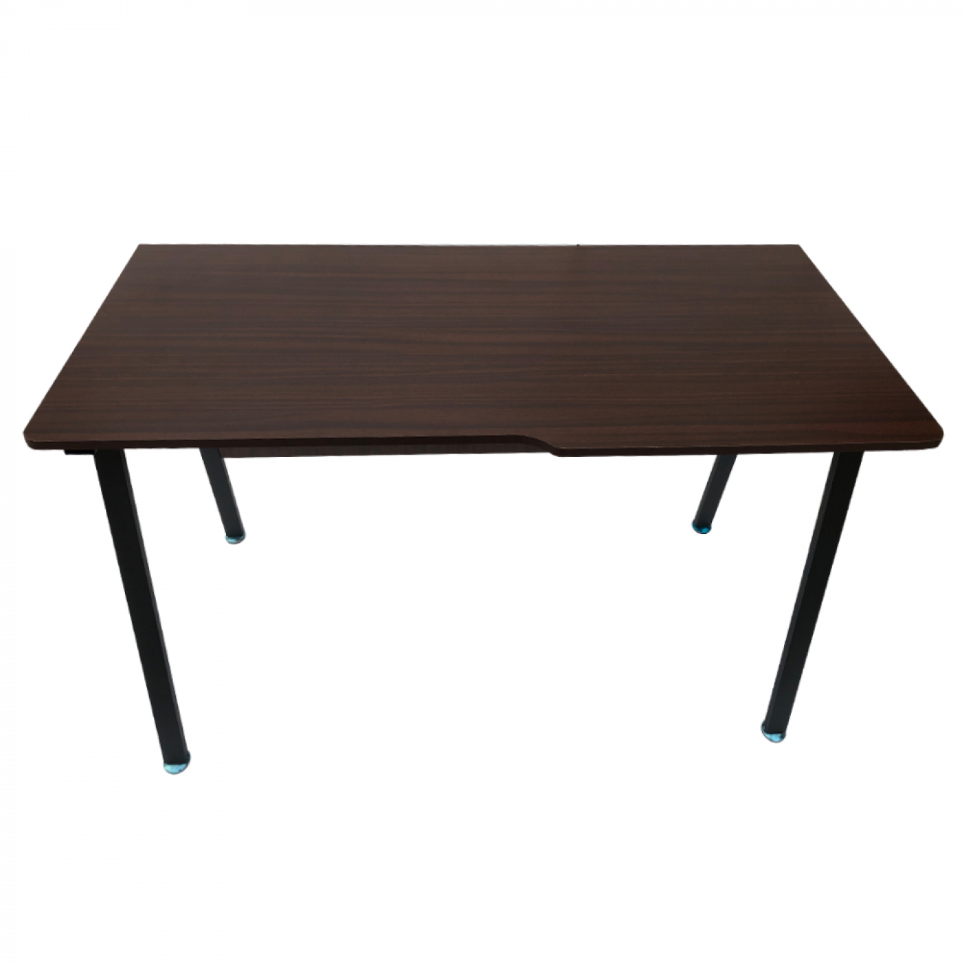 Bruine houten bureau met zwarte poten, tegen een witte achtergrond. Het bureau is leeg.