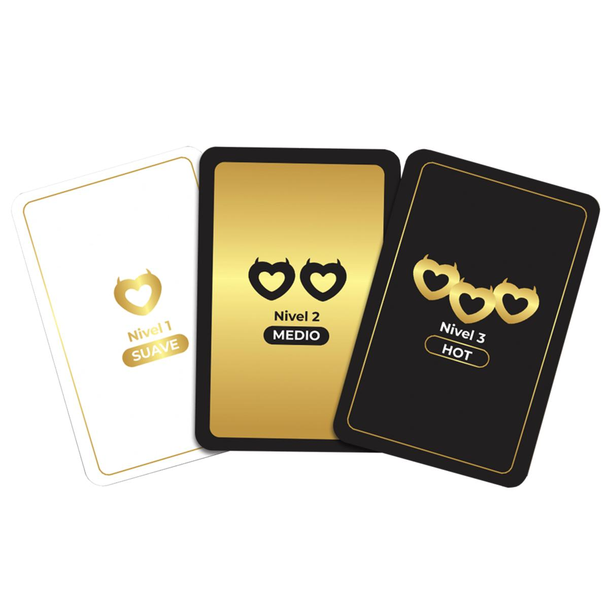 Tres cartas, blanca, dorada y negra, cada una con corazones y texto que indica los niveles de intimidad.