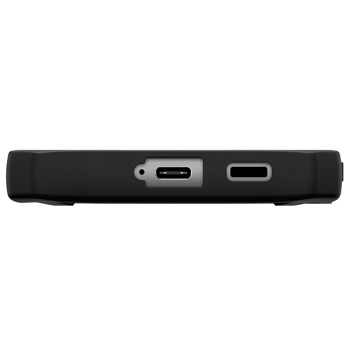 Schwarze Telefonhülle von unten mit USB-C-Anschluss und einer weiteren Öffnung auf weißem Hintergrund.
