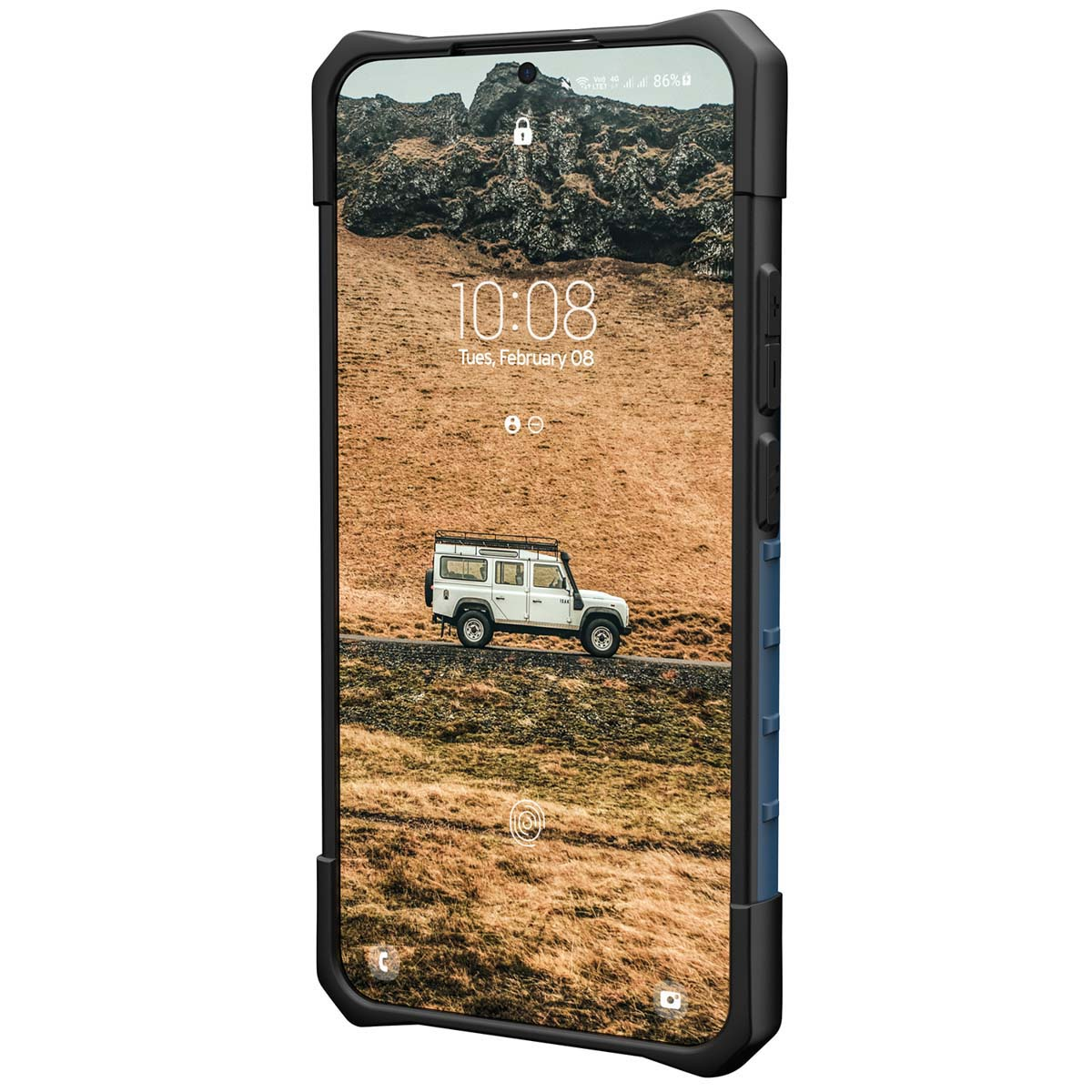Schwarzes Telefon mit Hülle, das einen Bildschirm mit einem Autobild und Uhrzeit zeigt.
