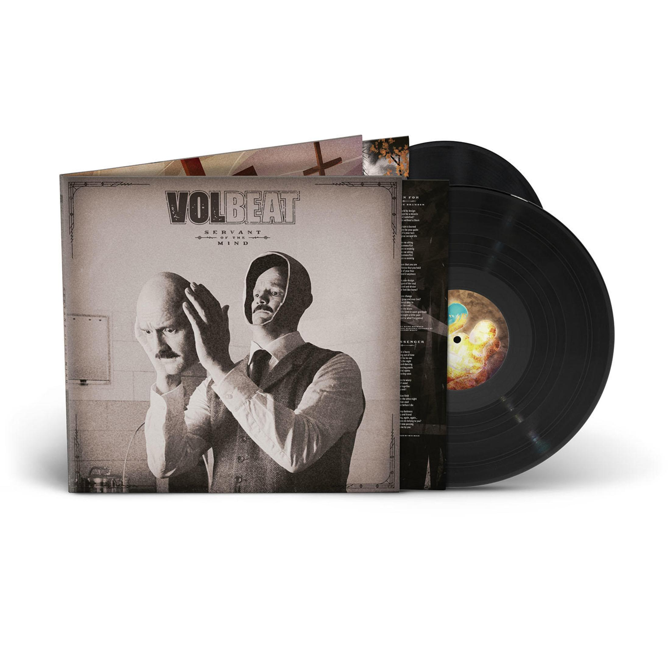 Pochette d'album avec deux hommes, dont un avec un masque. Deux disques vinyles noirs sont à droite. Le fond est en noir et blanc.