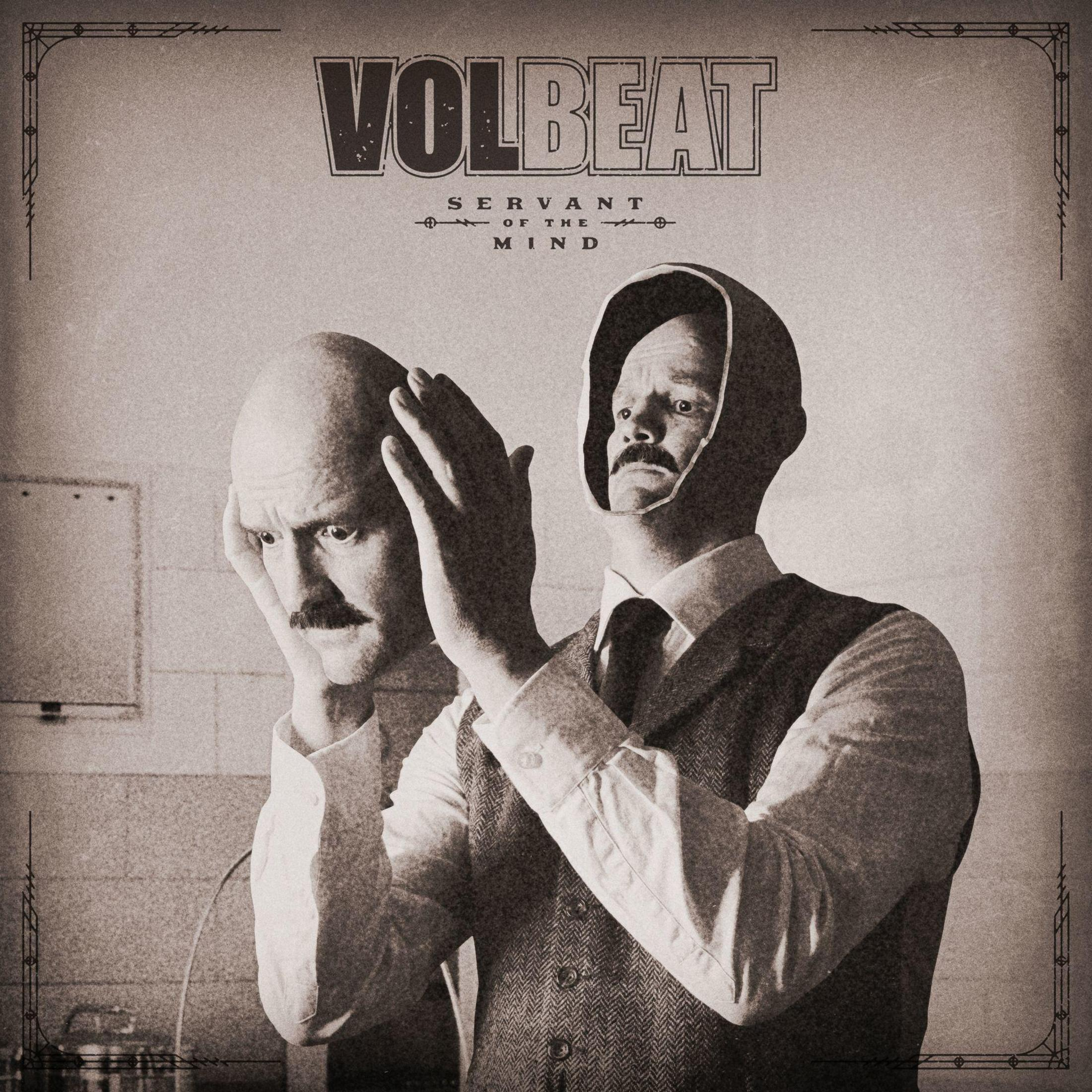 Pochette d'album avec deux hommes, l'un chauve avec un casque, et le titre de l'album.