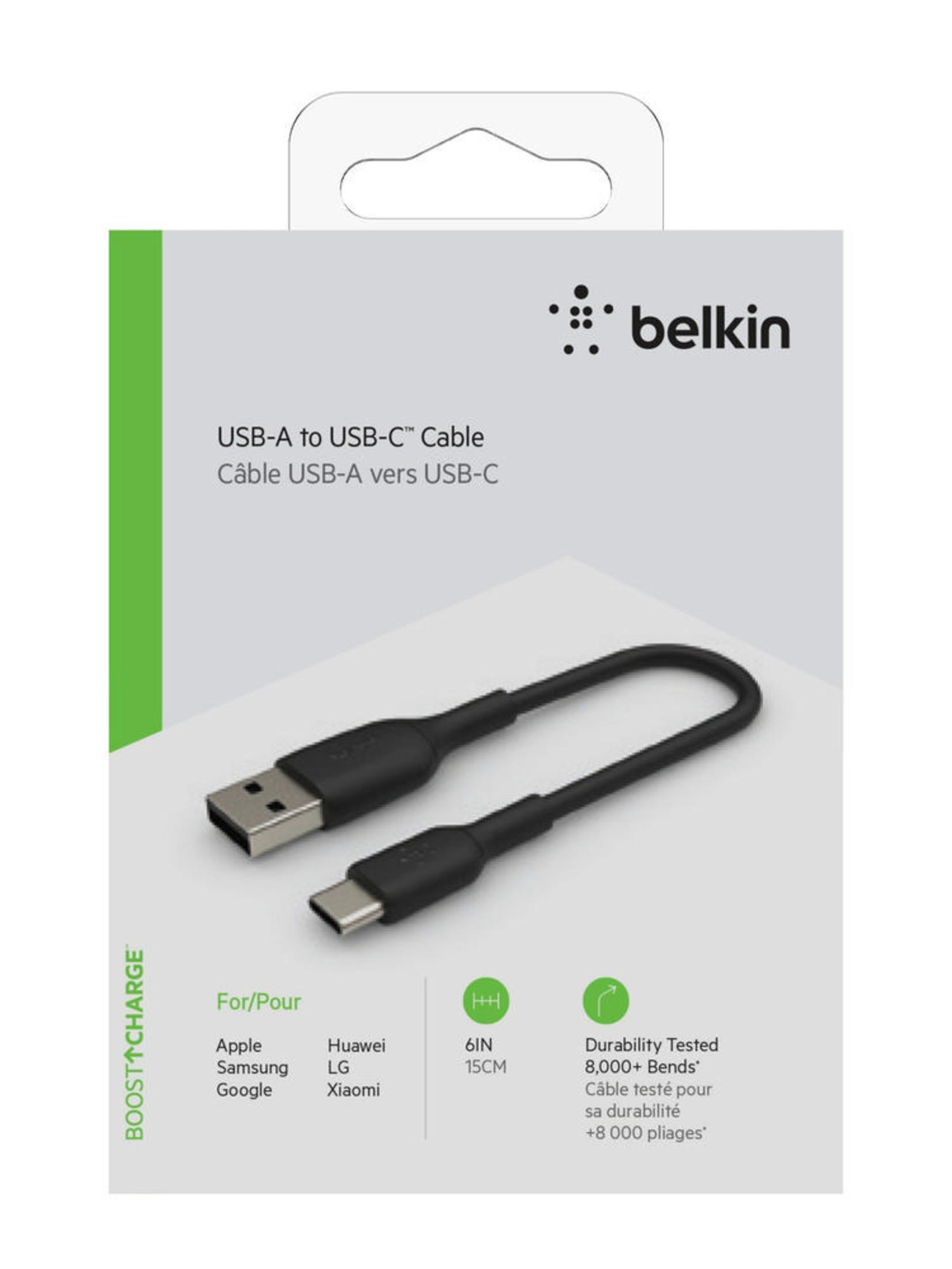 Zwarte USB-A naar USB-C kabel op een witte en grijze verpakking. Het merk Belkin is zichtbaar.