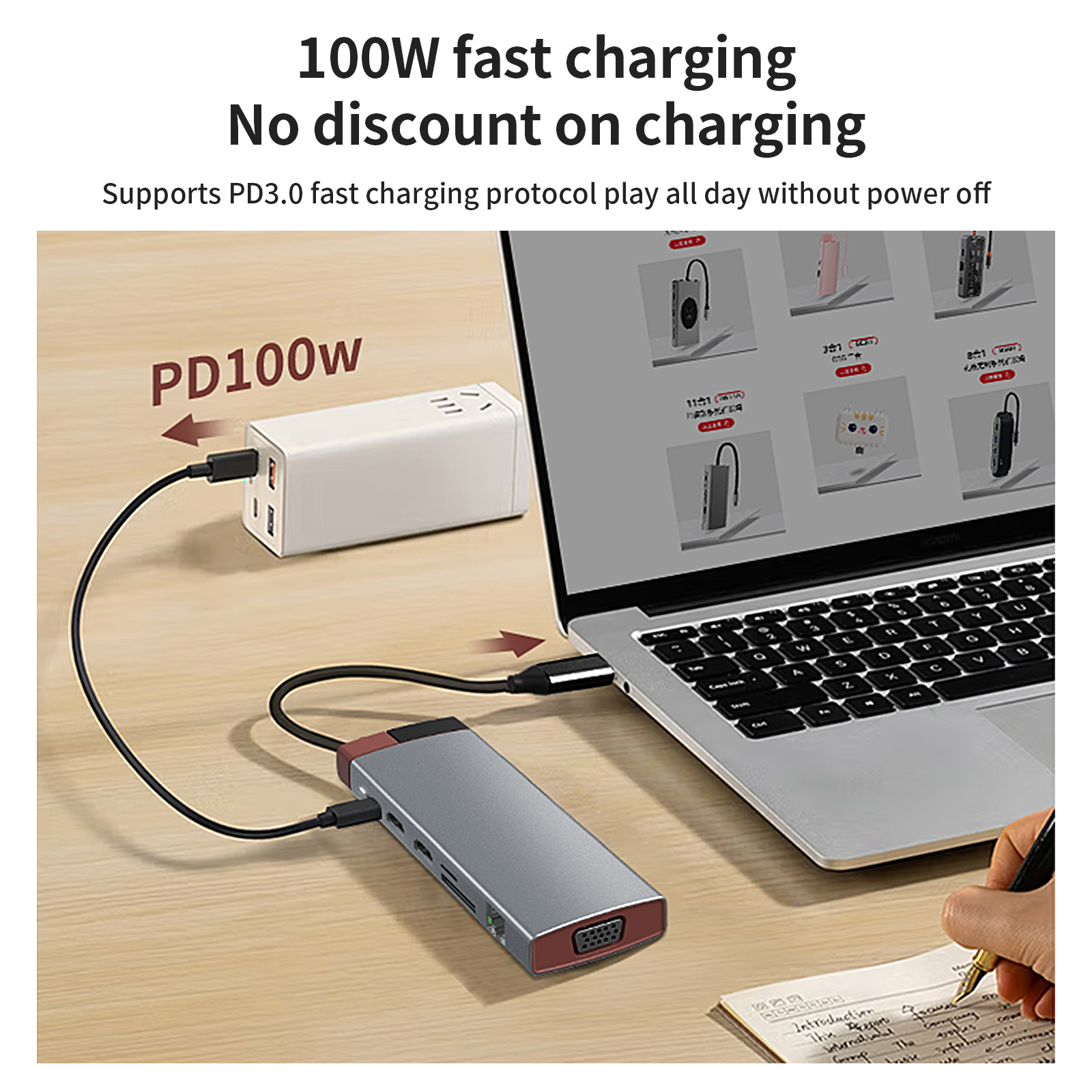 Laptop wird mit einem Ladehub und Netzteil geladen. Weißes Netzteil ist mit einem Laptop verbunden.