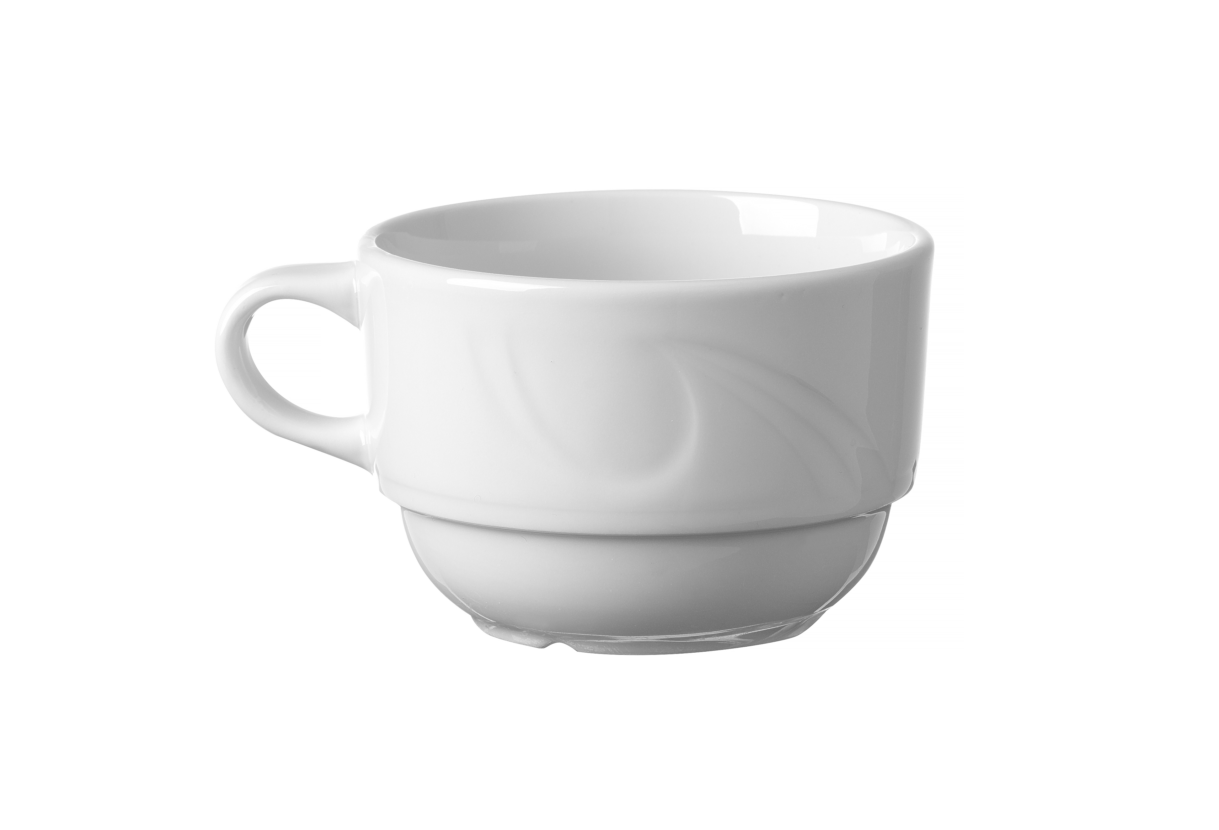 Una tazza bianca con manico su sfondo bianco.