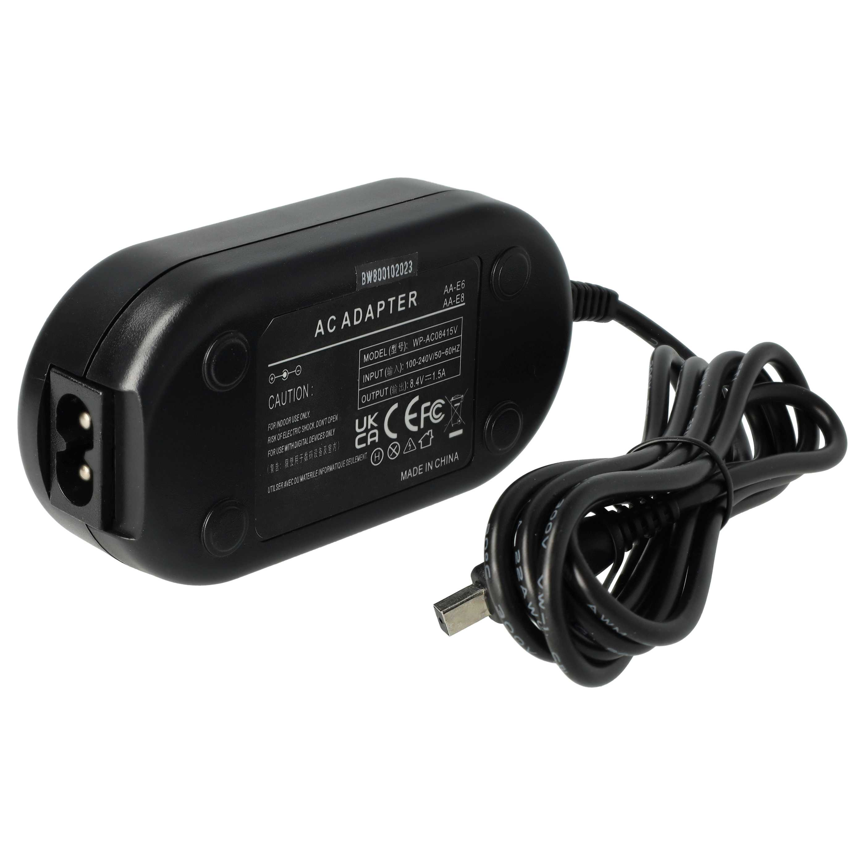 Ein schwarzes Netzteil mit Netzkabel und USB-C-Anschluss.