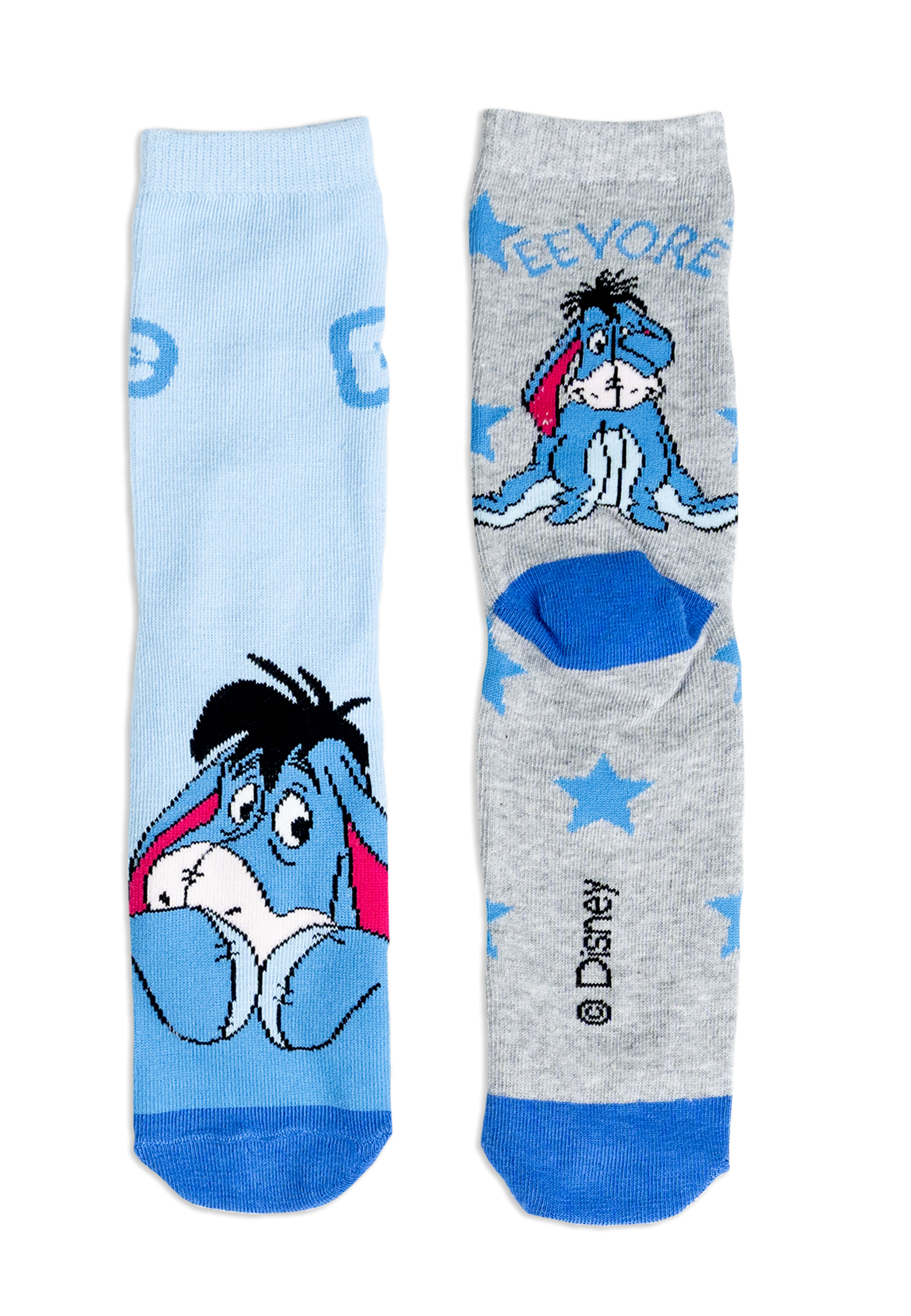 Nahaufnahme von zwei grauen Socken mit Batman-Logo und Charakterdesign.