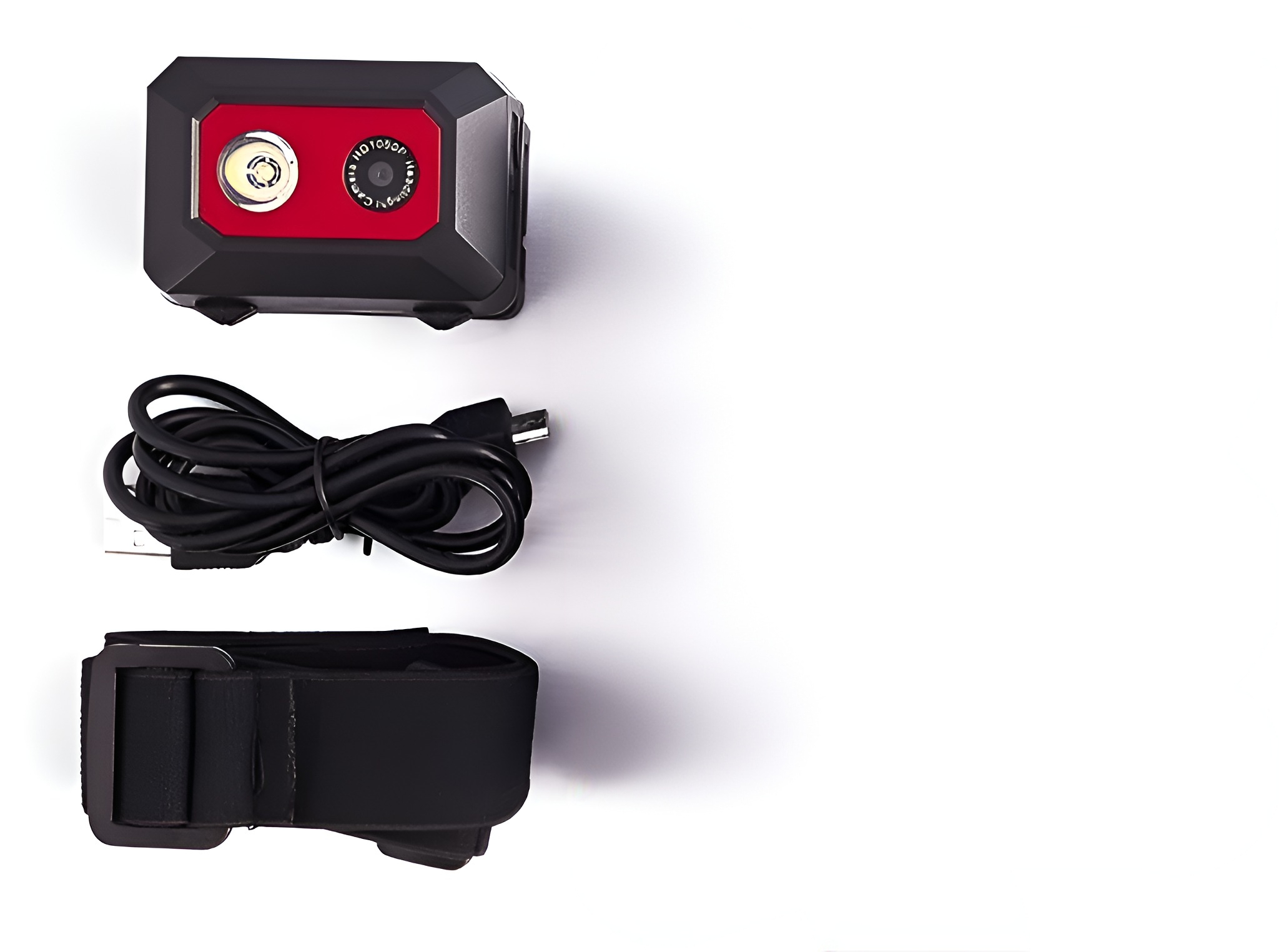 Eine schwarze Action-Kamera mit Zubehör: ein schwarzes USB-Kabel und ein schwarzer Gurt.
