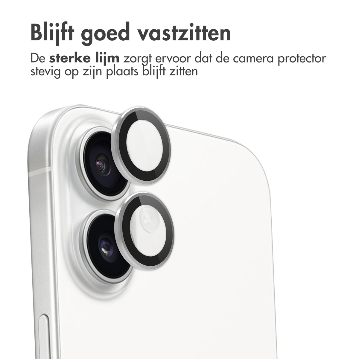 Close-up van een telefoon met cameralensbeschermers. Tekst: Blijft op zijn plaats. Zwarte cirkels op de lenzen.