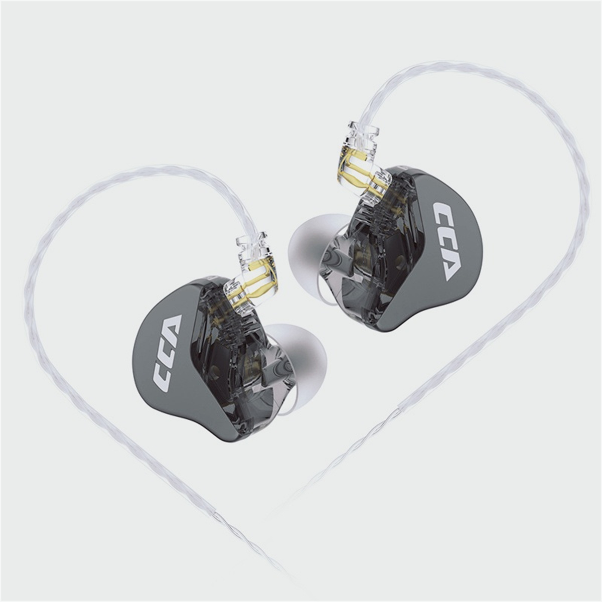 Ohrhörer im In-Ear-Stil, graue Farbe, weiße Kabel, auf weißem Hintergrund.