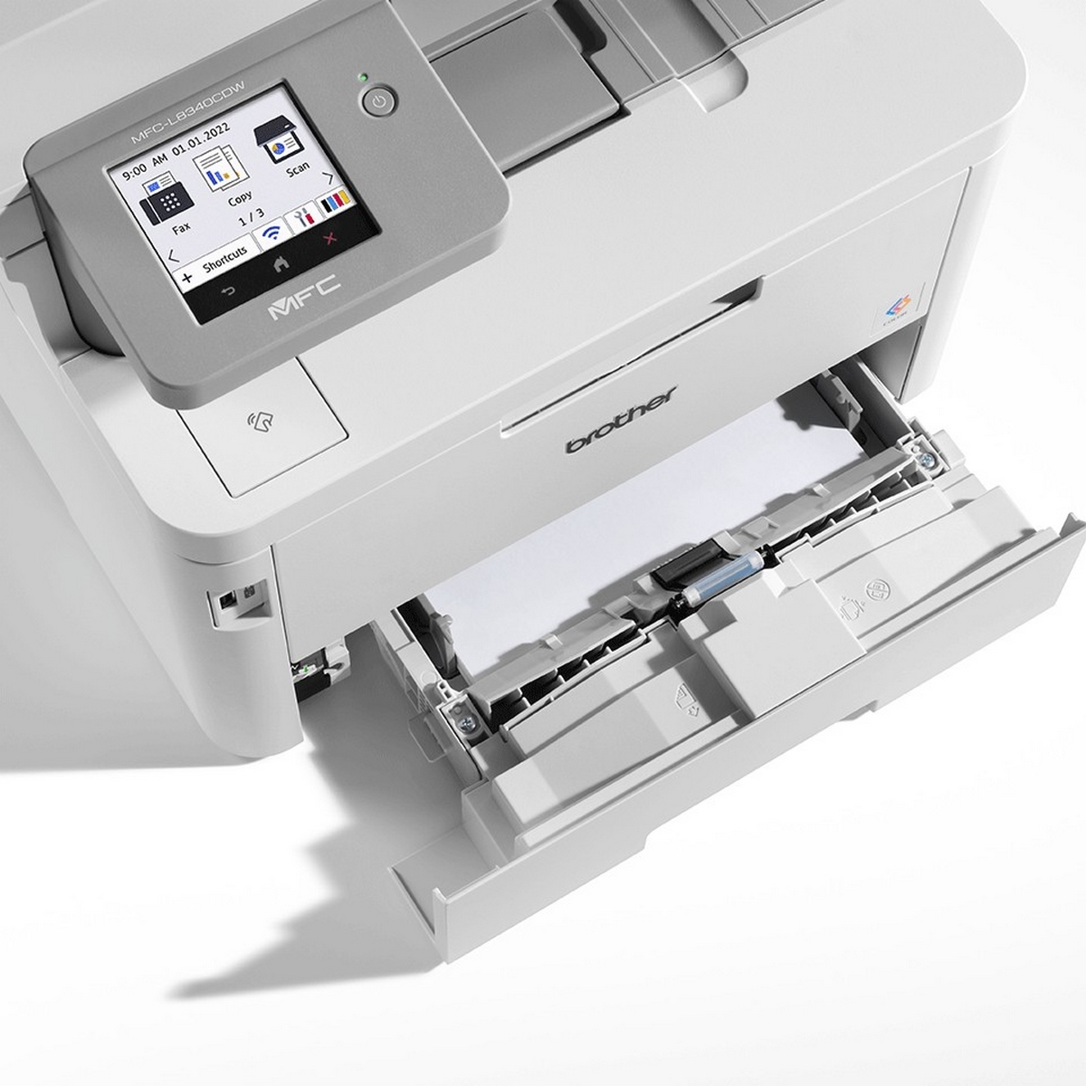 Een Brother printer met open papierlade en beeldscherm.