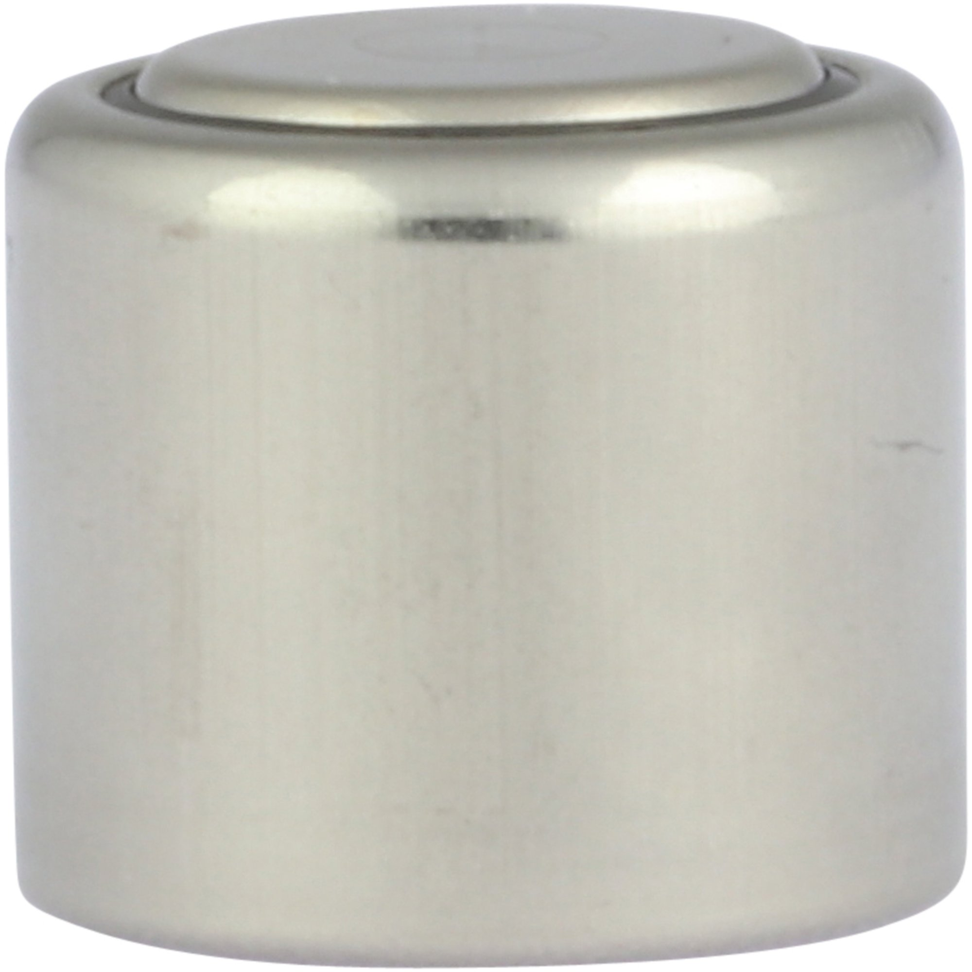 Un oggetto cilindrico metallico con la parte superiore arrotondata.
