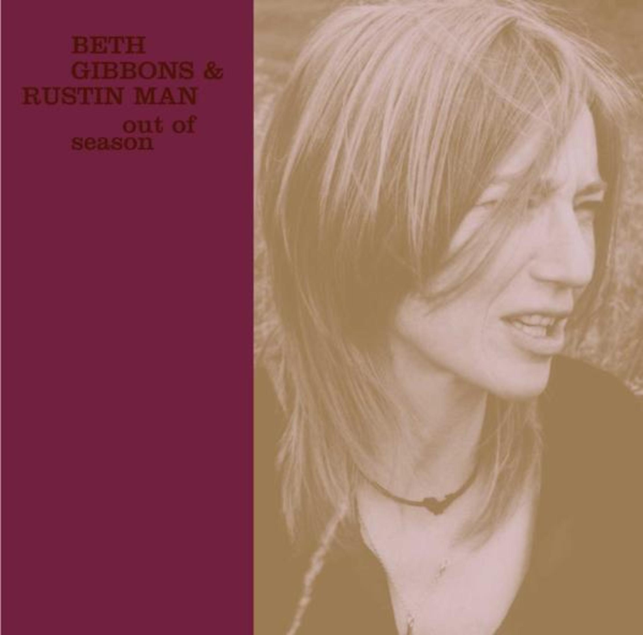 Albumhoes: Beth Gibbons & Rustin Man, 'Out of Season'. Portret van een vrouw met tekst links.