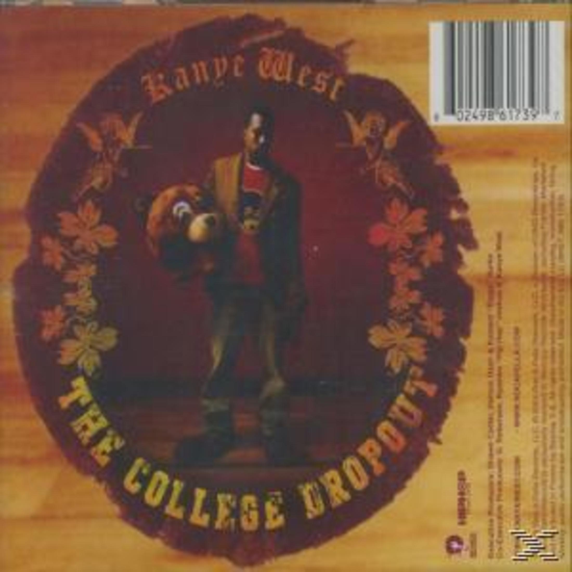 Copertina dell'album The College Dropout. Mostra Kanye West che tiene un orso e indossa una giacca rossa. Lo sfondo è rosso.