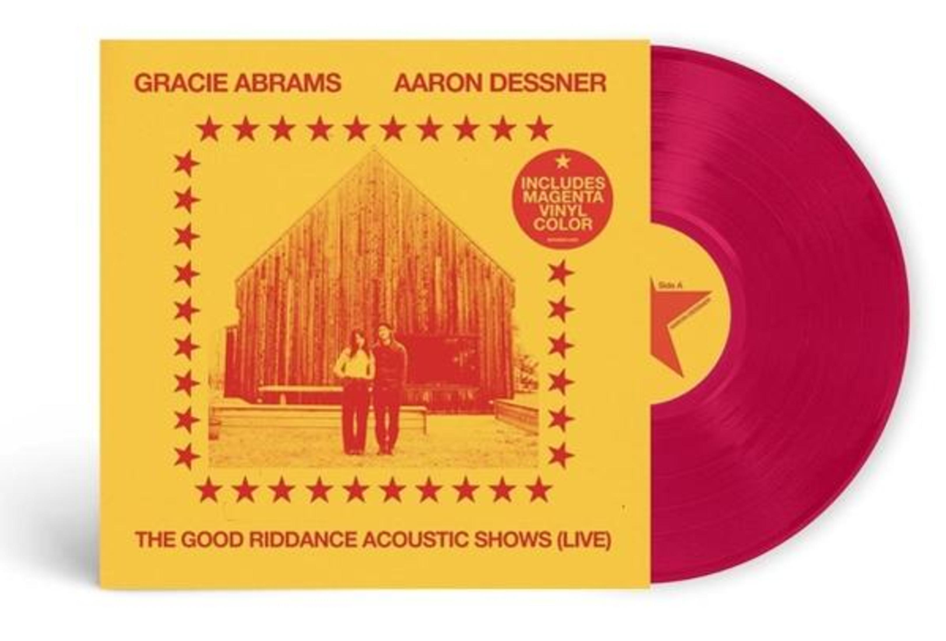 Pochette d'album : Pochette jaune avec illustration d'une maison et disque vinyle magenta.