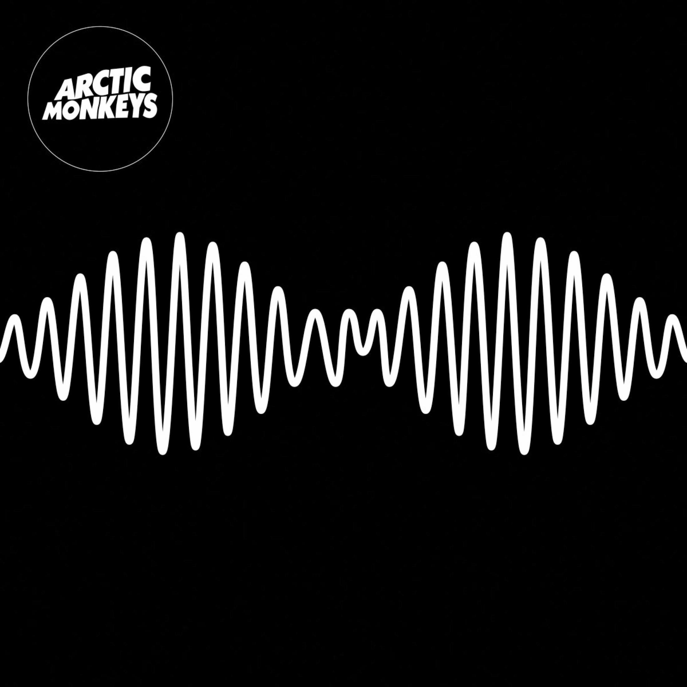 Copertina dell'album con il logo degli Arctic Monkeys e un'onda sonora bianca su sfondo nero.