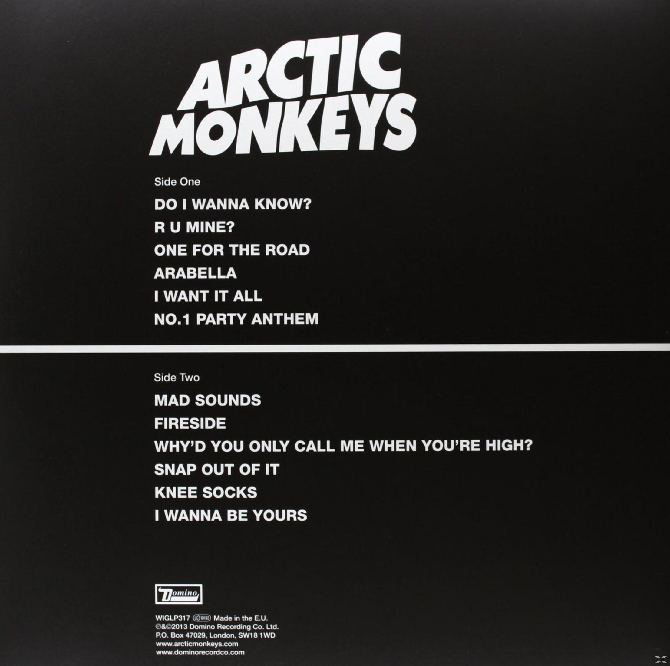Copertina: Elenco brani su sfondo nero, testo 'Arctic Monkeys'.