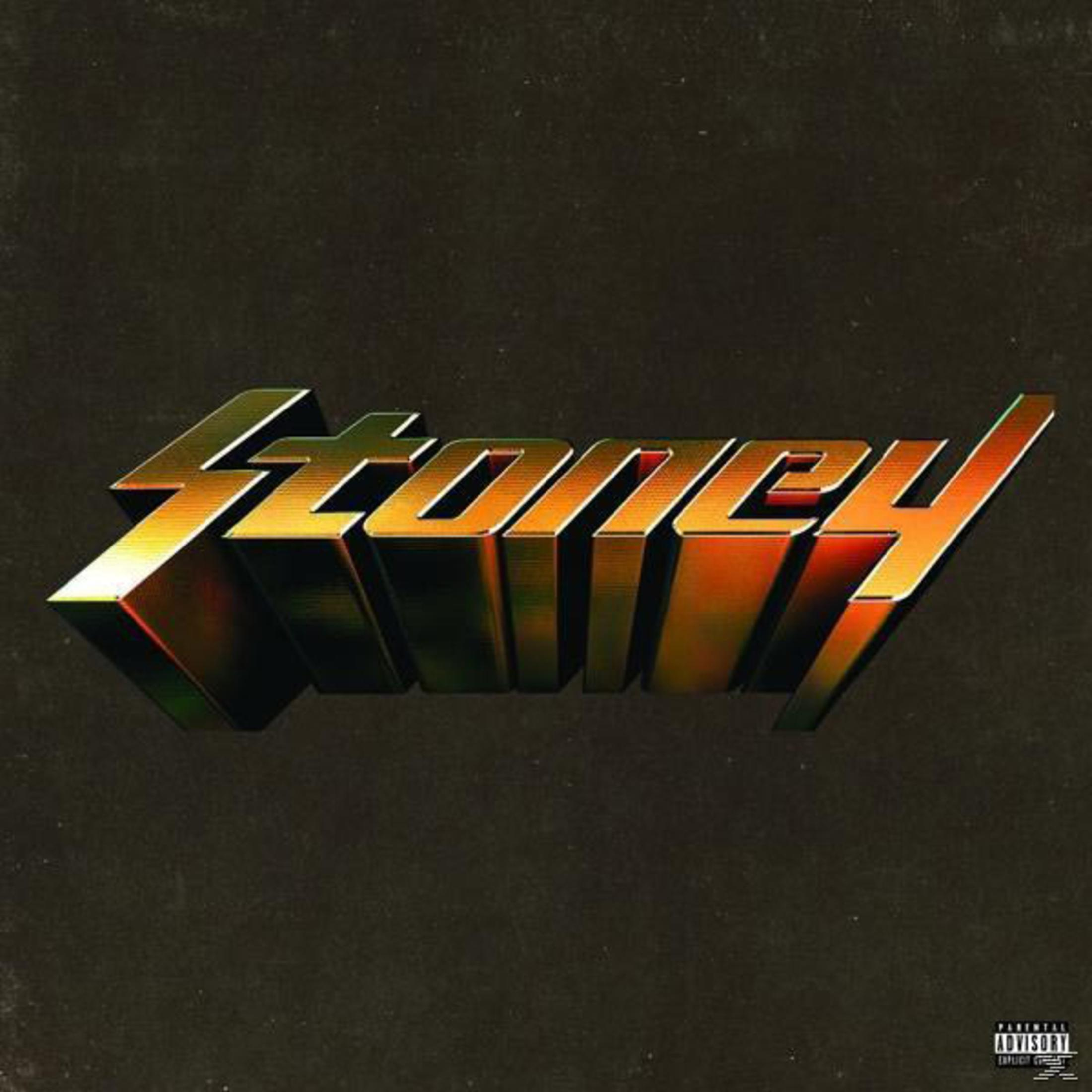 Albumhoes met het woord 'Stoney' in een vet, metalen lettertype. Tegen een donkere achtergrond.