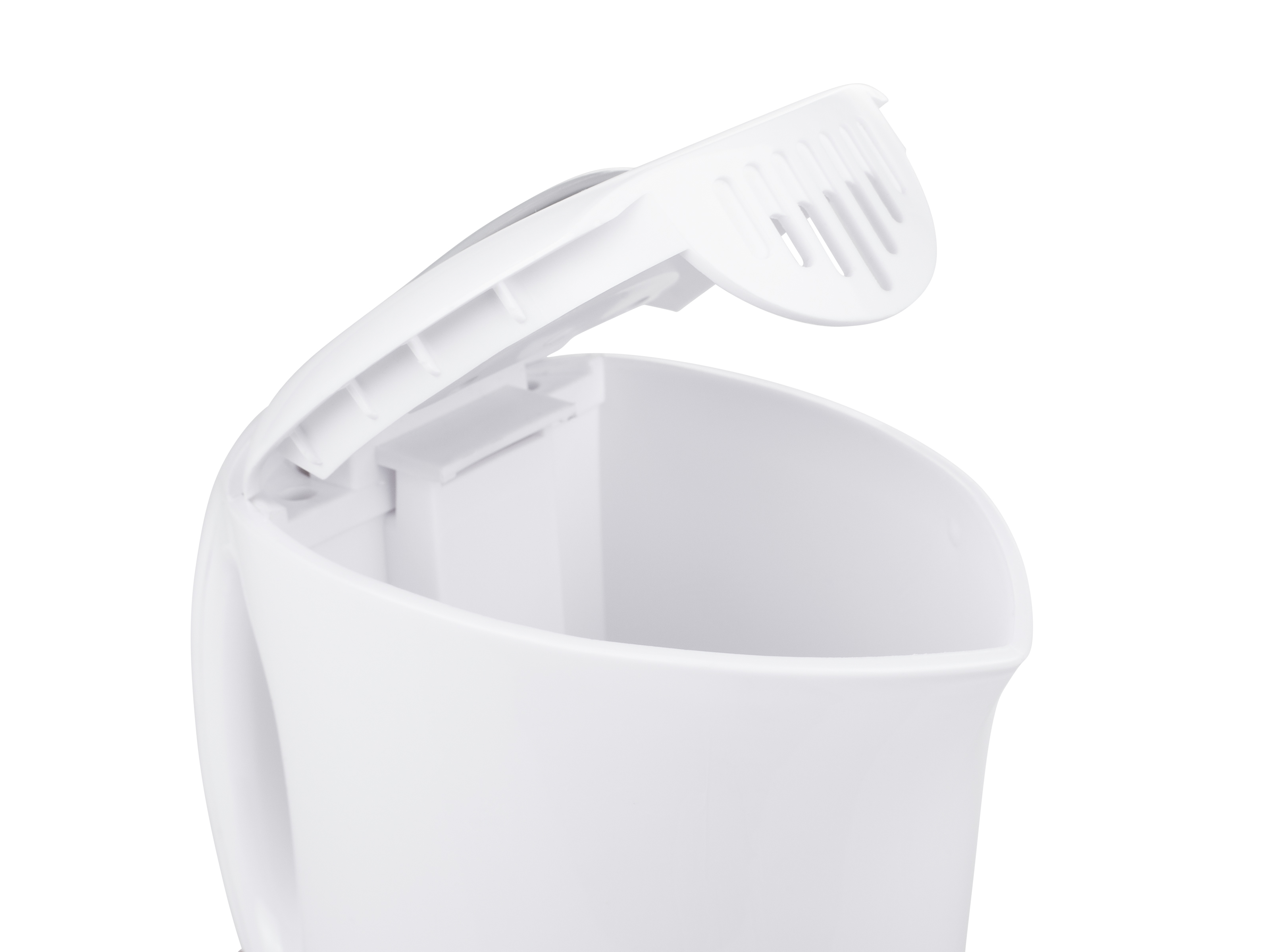 Biały czajnik elektryczny z otwartą pokrywką, pokazujący wnętrze. Pokrywka ma szczeliny wentylacyjne.