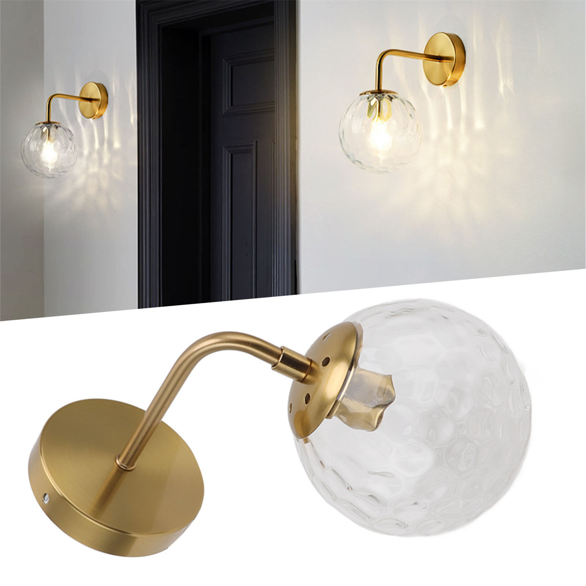 Zwei Wandleuchten mit Glaskugellampen. Eine im Vordergrund, die andere an einer weißen Wand, goldene Details.