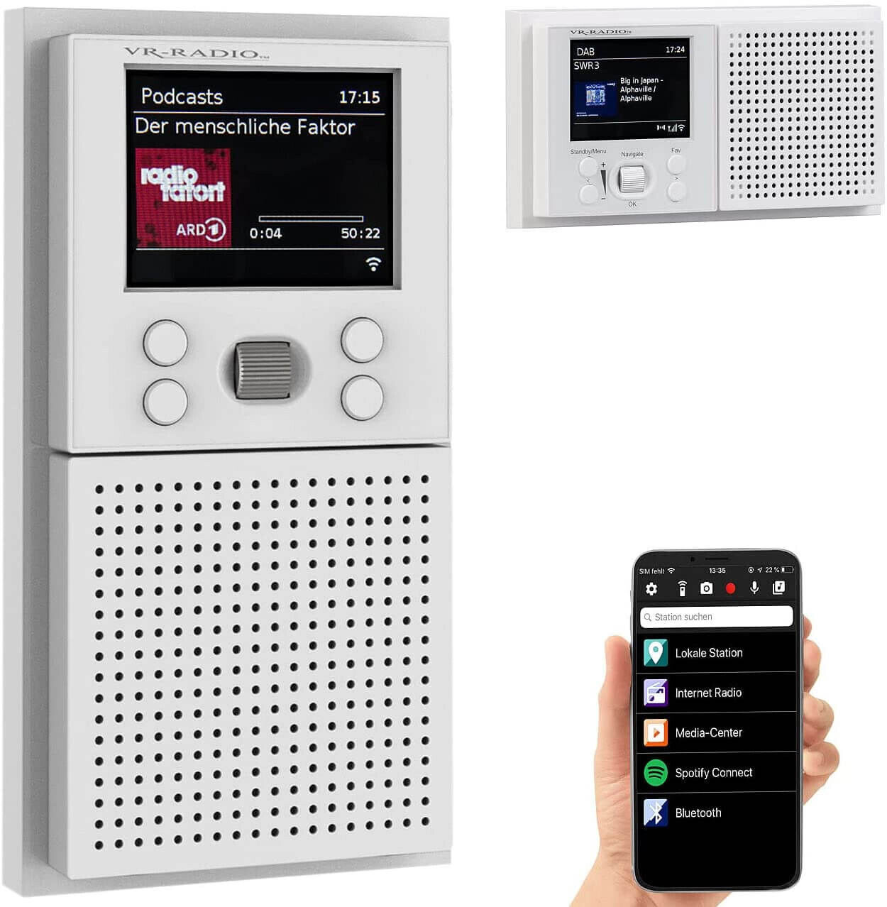 Weißes Radio mit Bildschirm und Smartphone, das Radio-Apps anzeigt, an einer weißen Wand.