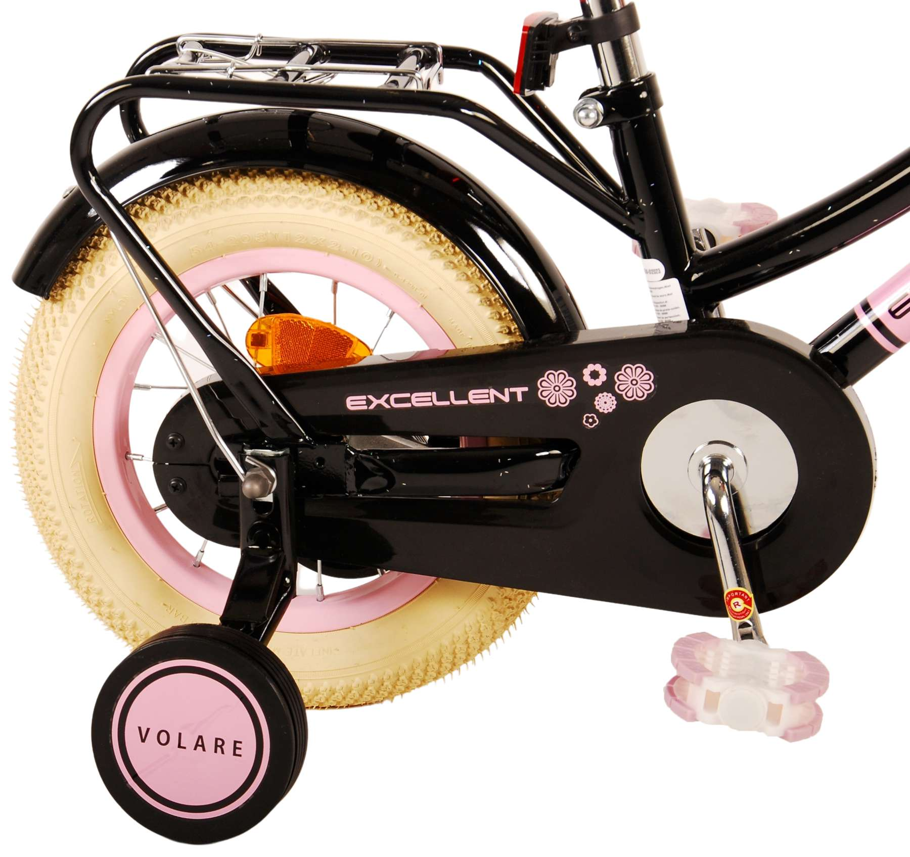Rosa-schwarzes Kinderfahrrad mit Stützrädern und dem Wort "EXCELLENT" darauf.