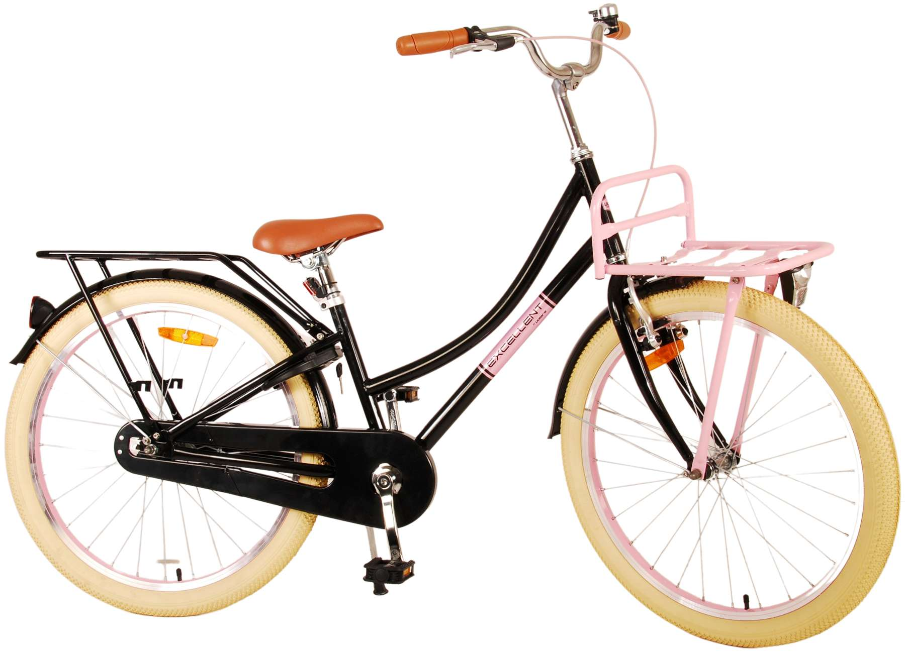 Ein schwarzes Fahrrad mit rosa Korb, braunem Sattel und beigefarbenen Reifen. Es hat einen Gepäckträger.