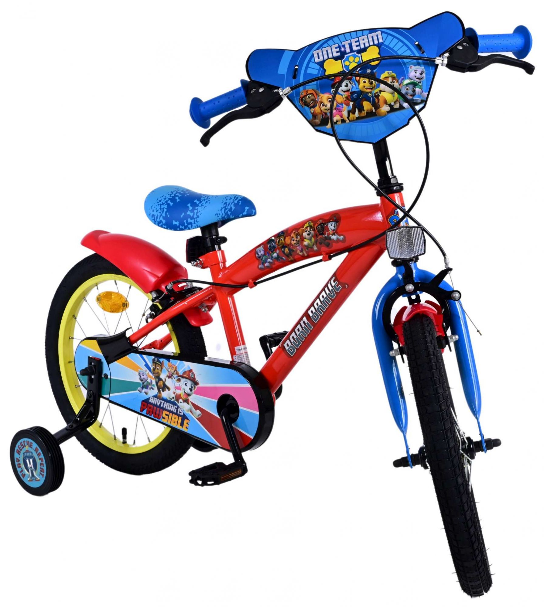 Rotes Paw Patrol-Fahrrad mit blauen Akzenten und Stützrädern, mit Paw Patrol-Charakteren darauf.