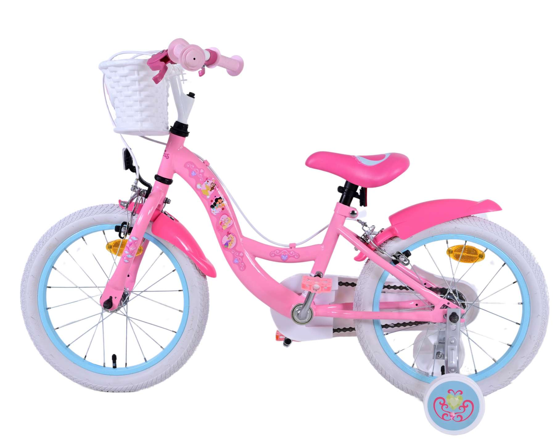 Rosa Kinderfahrrad mit weißen Reifen und Korb. Mit Stützrädern.