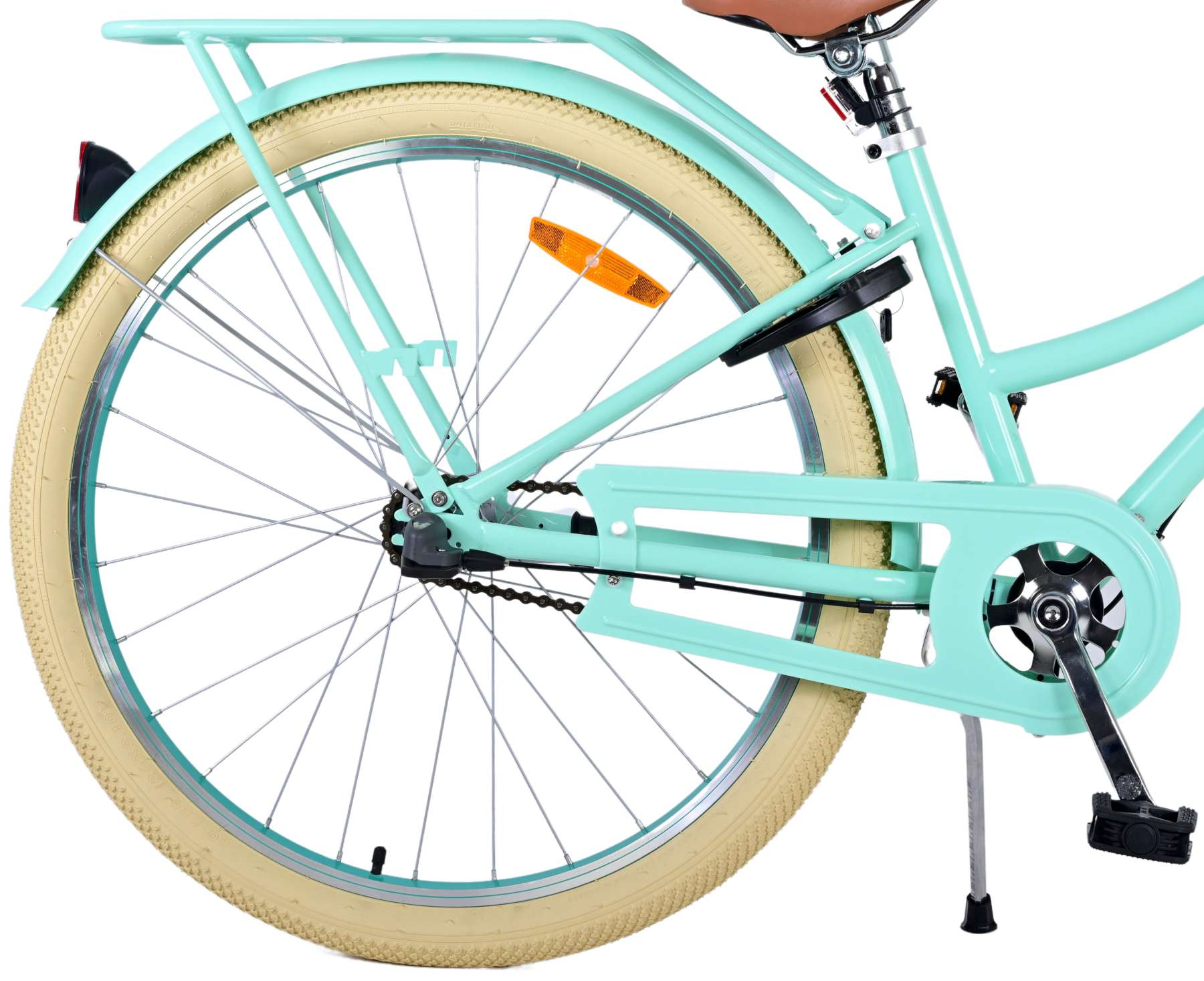 Minzgrünes Fahrrad-Hinterrad, Gepäckträger und Schutzblech, mit einem beigefarbenen Reifen.