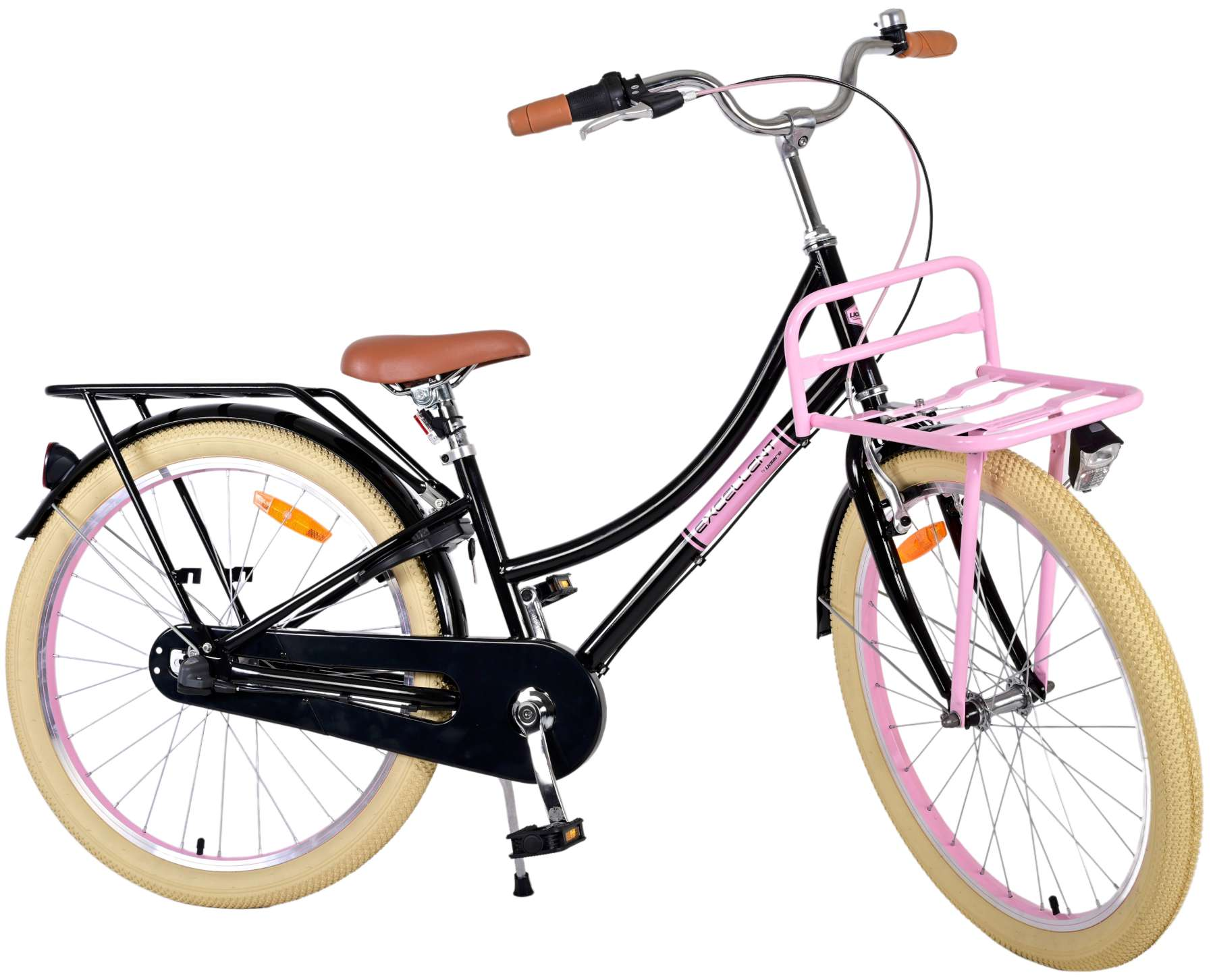 Rosa-schwarzes Fahrrad mit braunem Sitz und Korb, auf weißem Hintergrund.