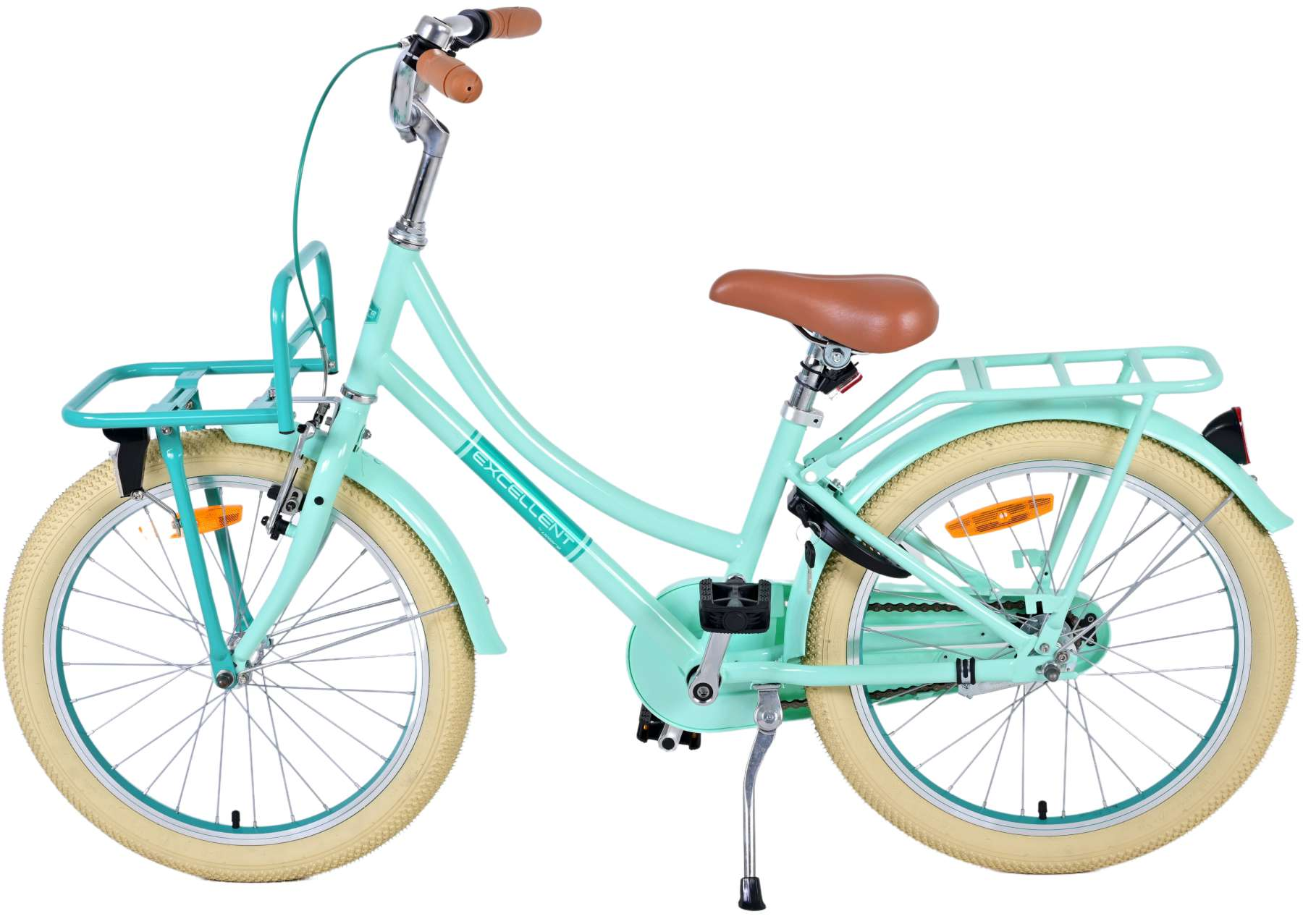 Minzgrünes Fahrrad mit Korb, braunem Sitz, cremefarbenen Reifen und Gepäckträger, auf weißem Hintergrund.