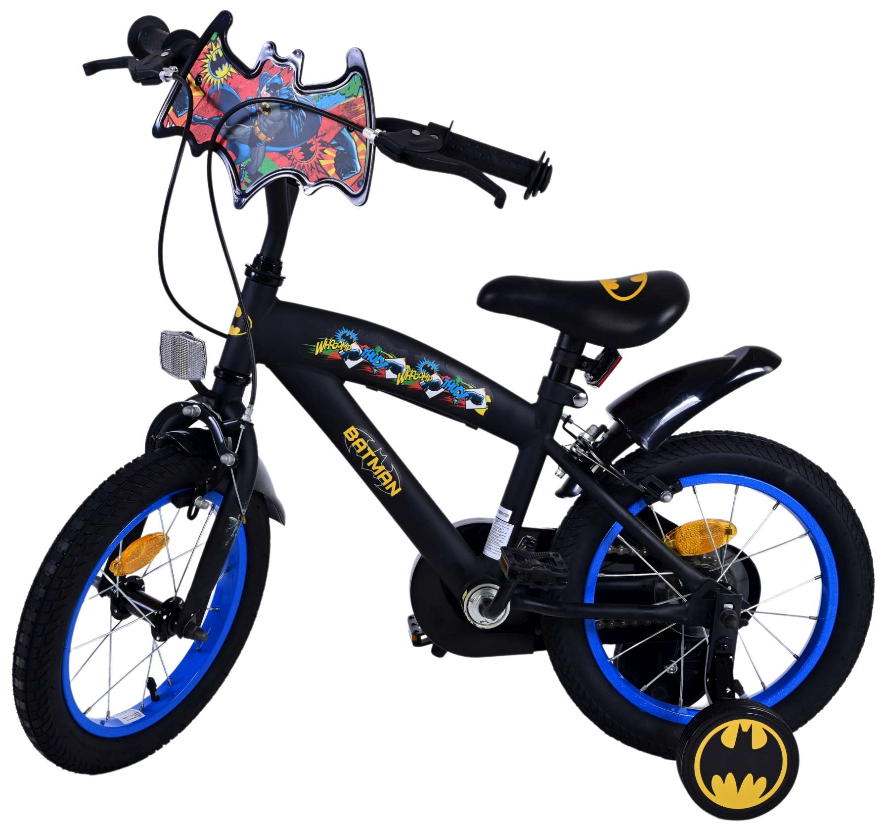 Schwarzes Batman-Fahrrad mit blauen Felgen, Stützrädern und Batman-Logo.