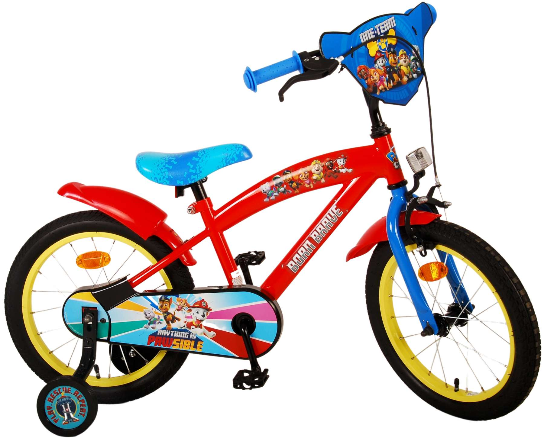 Ein rotes und blaues Paw Patrol Fahrrad mit Stützrädern. Das Fahrrad hat das Paw Patrol Logo.