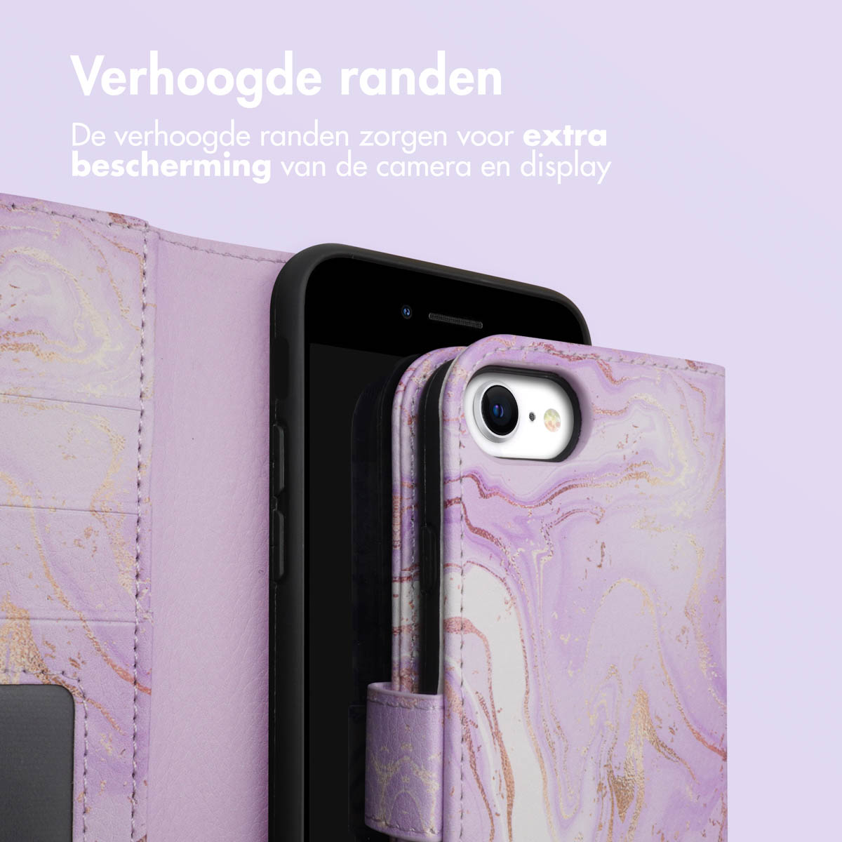 Een telefoon in een paarse, marmerpatroon portemonneehoes. De hoes is open en toont de telefoon.