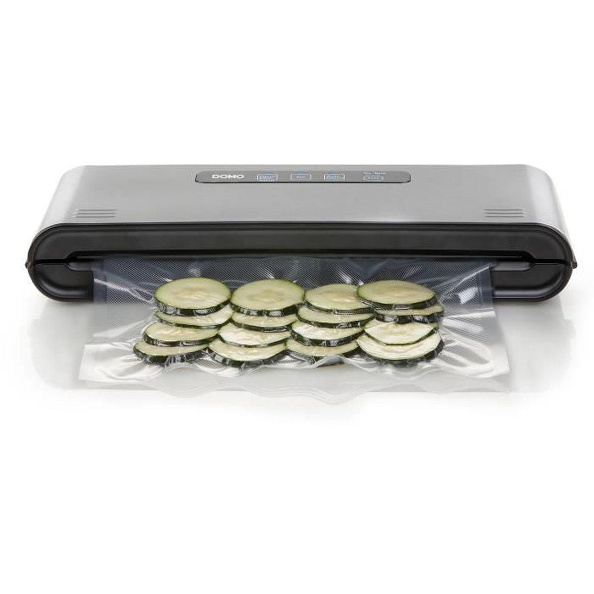 Ein Vakuumierer mit geschnittenen Zucchini in einer durchsichtigen Tüte. Die Maschine ist silberfarben mit schwarzen Akzenten.