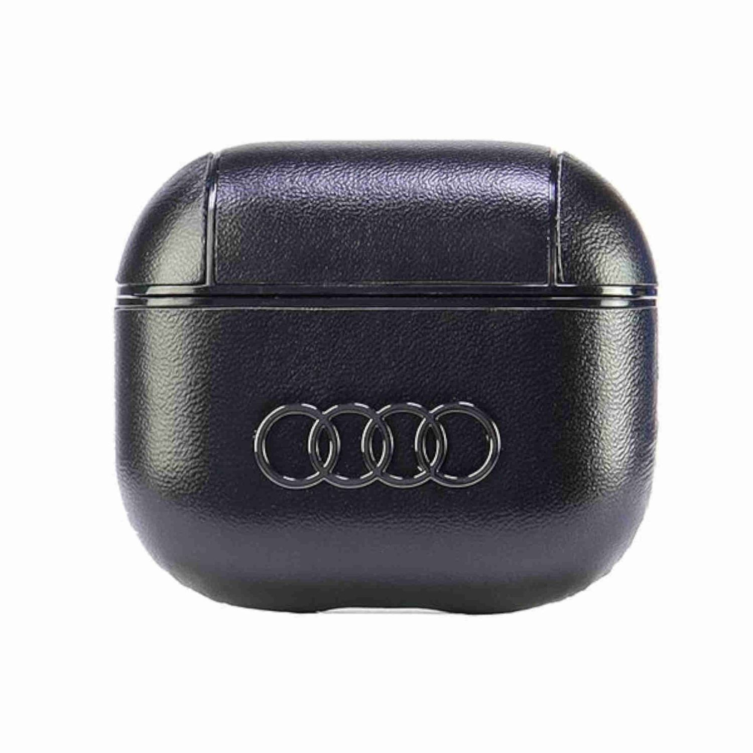Eine schwarze Kopfhörerhülle mit Audi-Logo, weißer Hintergrund.