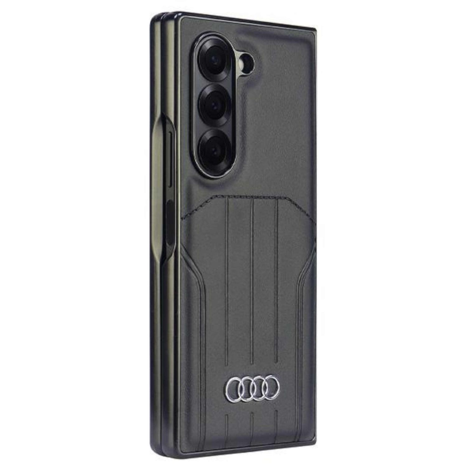 Custodia grigia per telefono con logo Audi. Ha un ritaglio per la fotocamera e un design a linee verticali.
