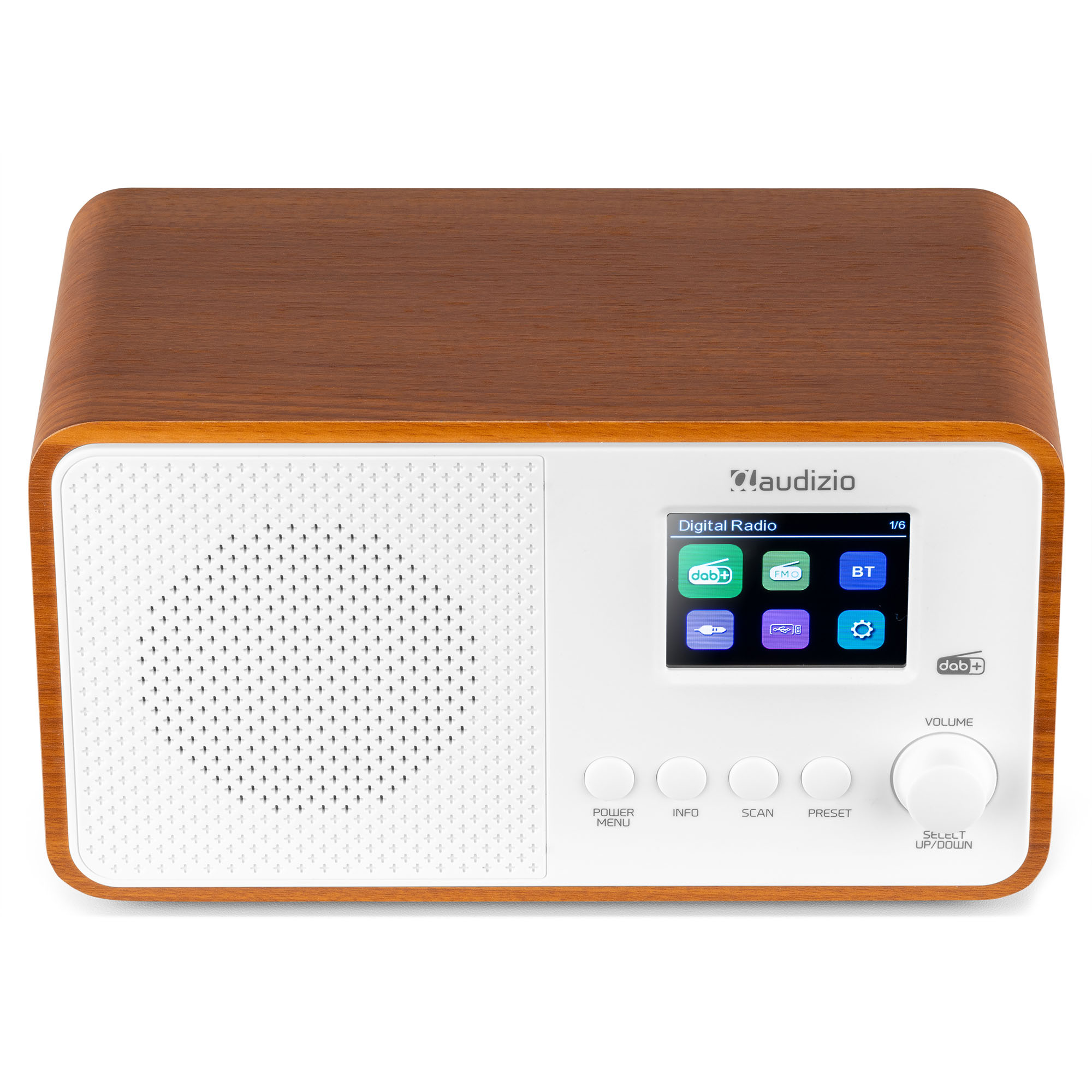 Una radio de madera con un altavoz blanco, una pantalla y botones. La pantalla muestra opciones de radio digital.