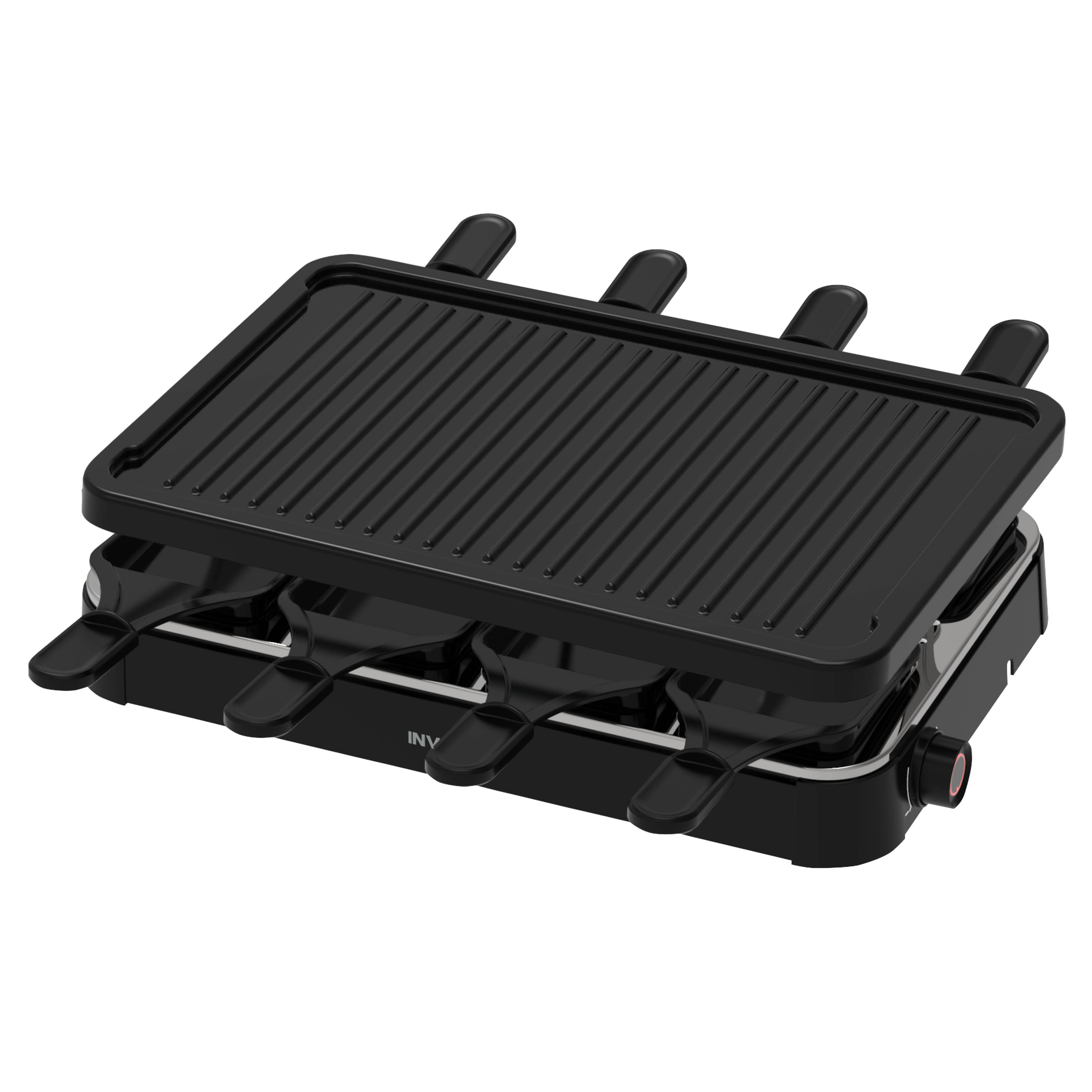 Zwarte raclette grill met vier handvatten, bovenste grill open, zwart en zilver design.