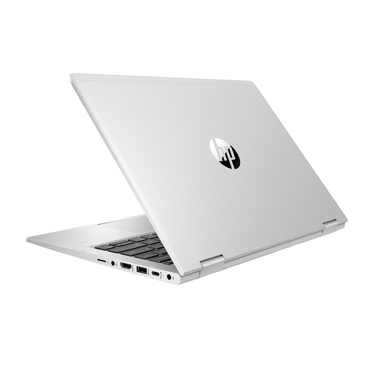 Laptop HP plateado, parcialmente abierto, mostrando la parte trasera con el logo HP. Fondo blanco.