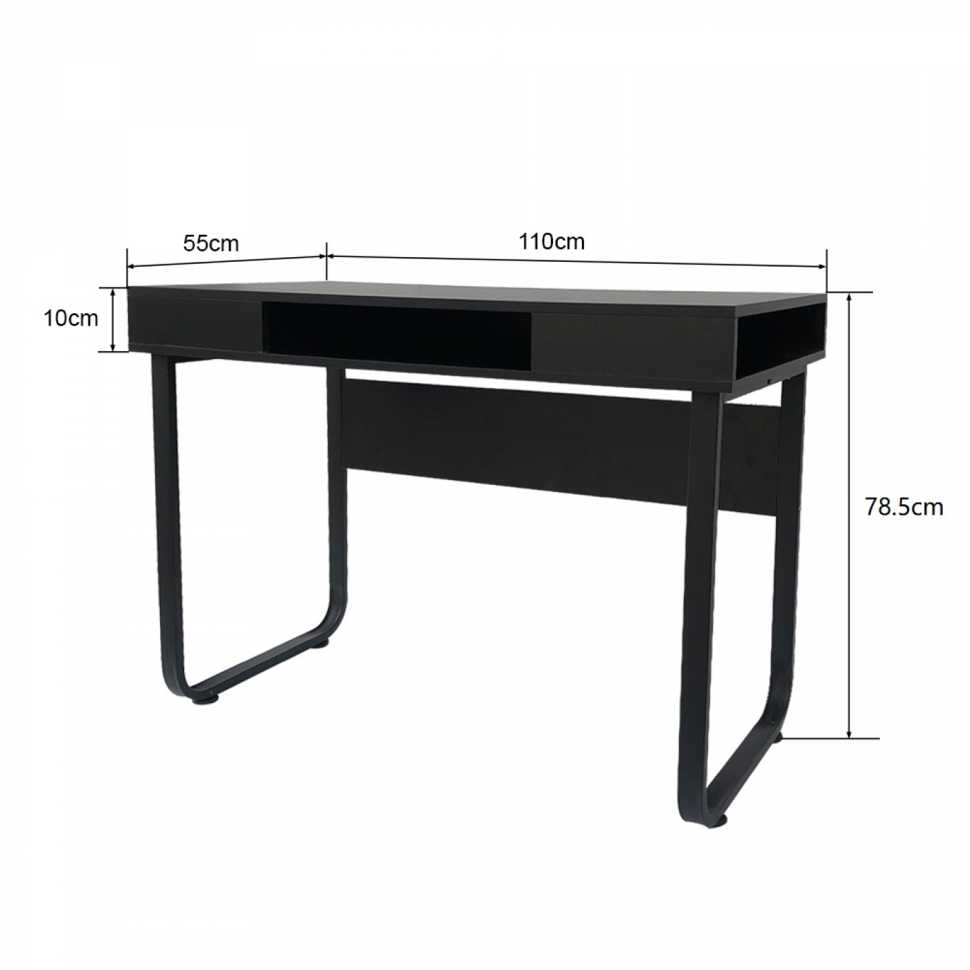 Schwarzer Schreibtisch mit Maßen: 110 cm lang, 78,5 cm hoch, 55 cm breit und 10 cm dick.