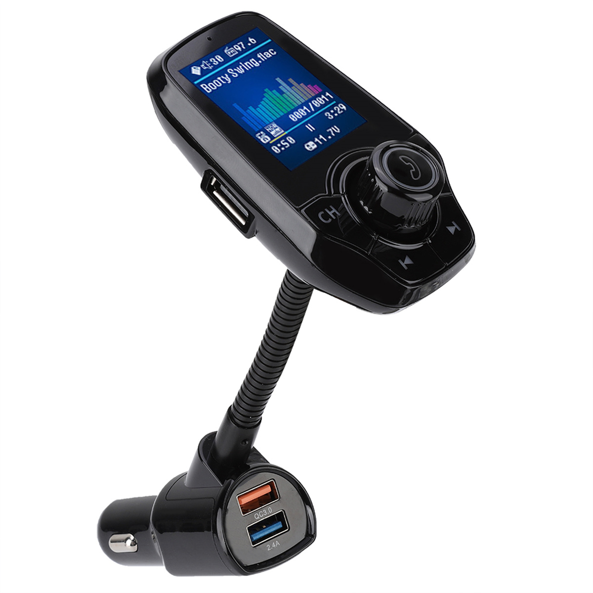 Schwarzer Bluetooth-FM-Transmitter für Autos mit USB-Anschlüssen, schräg auf weißem Hintergrund.