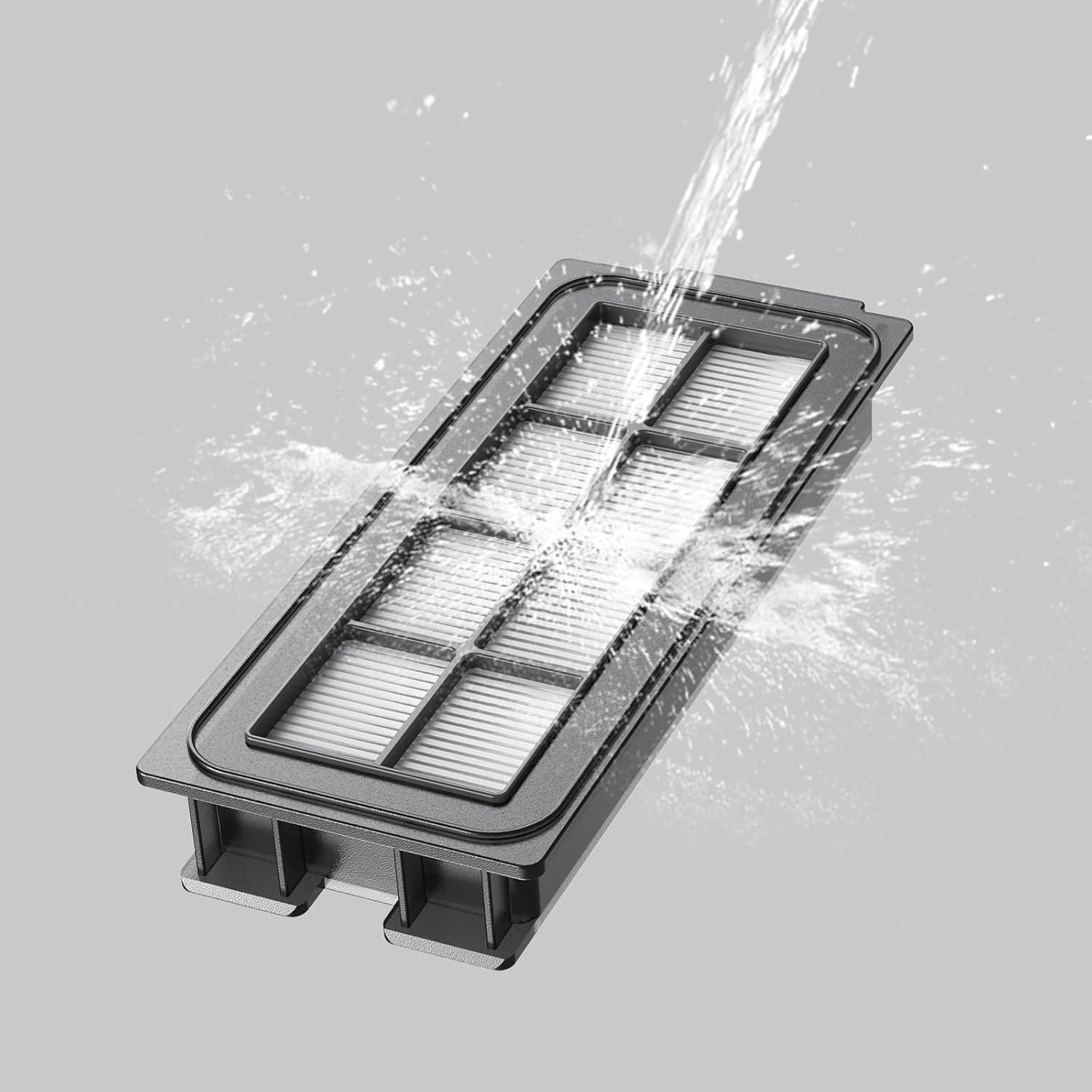 Ein schwarzer Filter, der mit Wasser gewaschen wird, Wassertropfen sind in der Luft sichtbar.