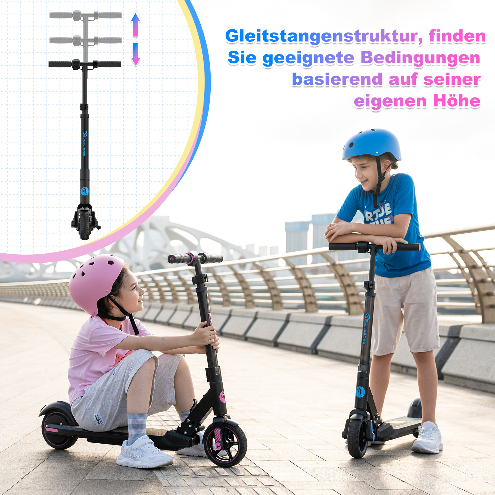 Zwei Kinder mit Rollern, eines sitzend, das andere stehend, auf einer Brücke.