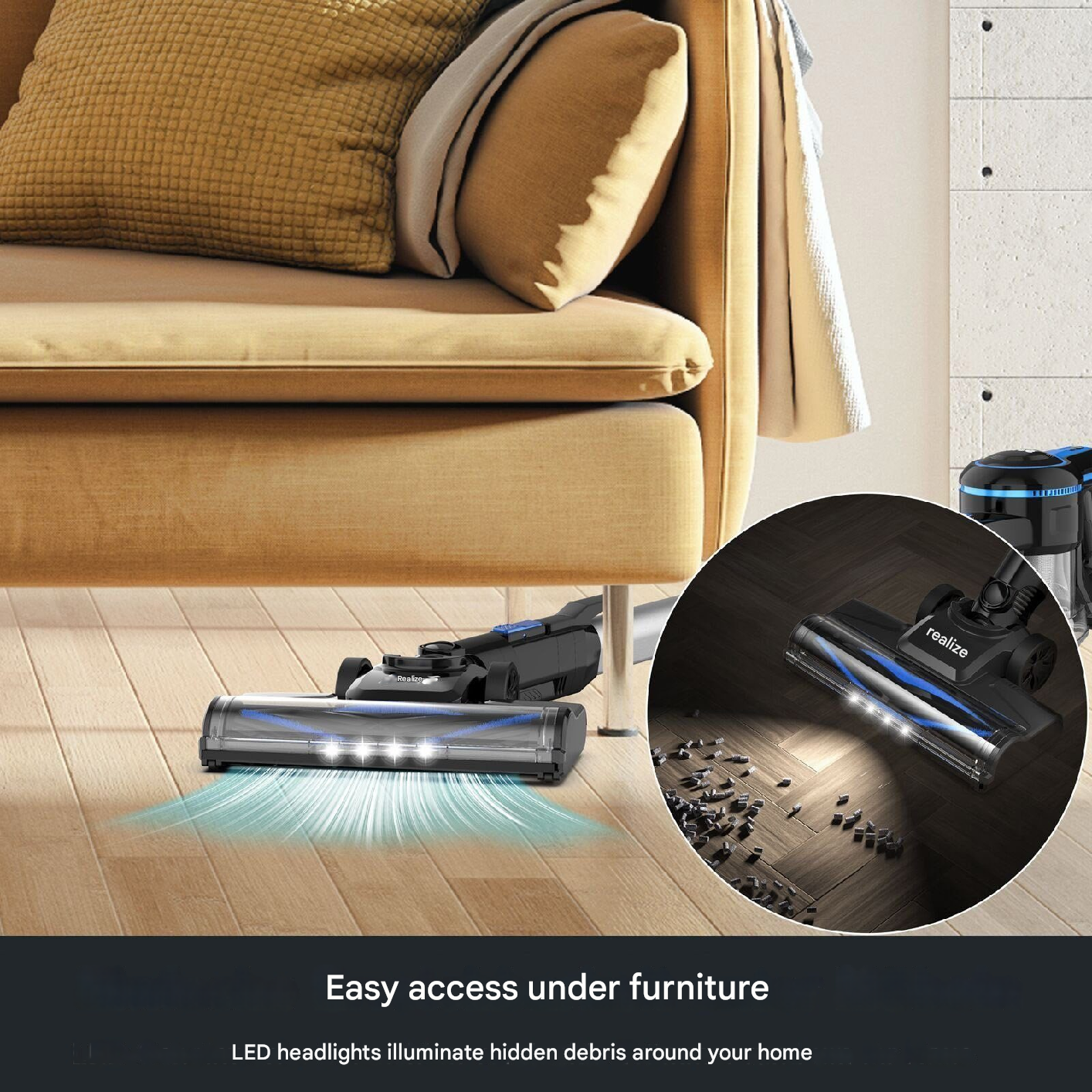 Głowica odkurzacza na drewnianej podłodze, oświetlająca podłogę. Widoczna jest sofa i korpus odkurzacza.