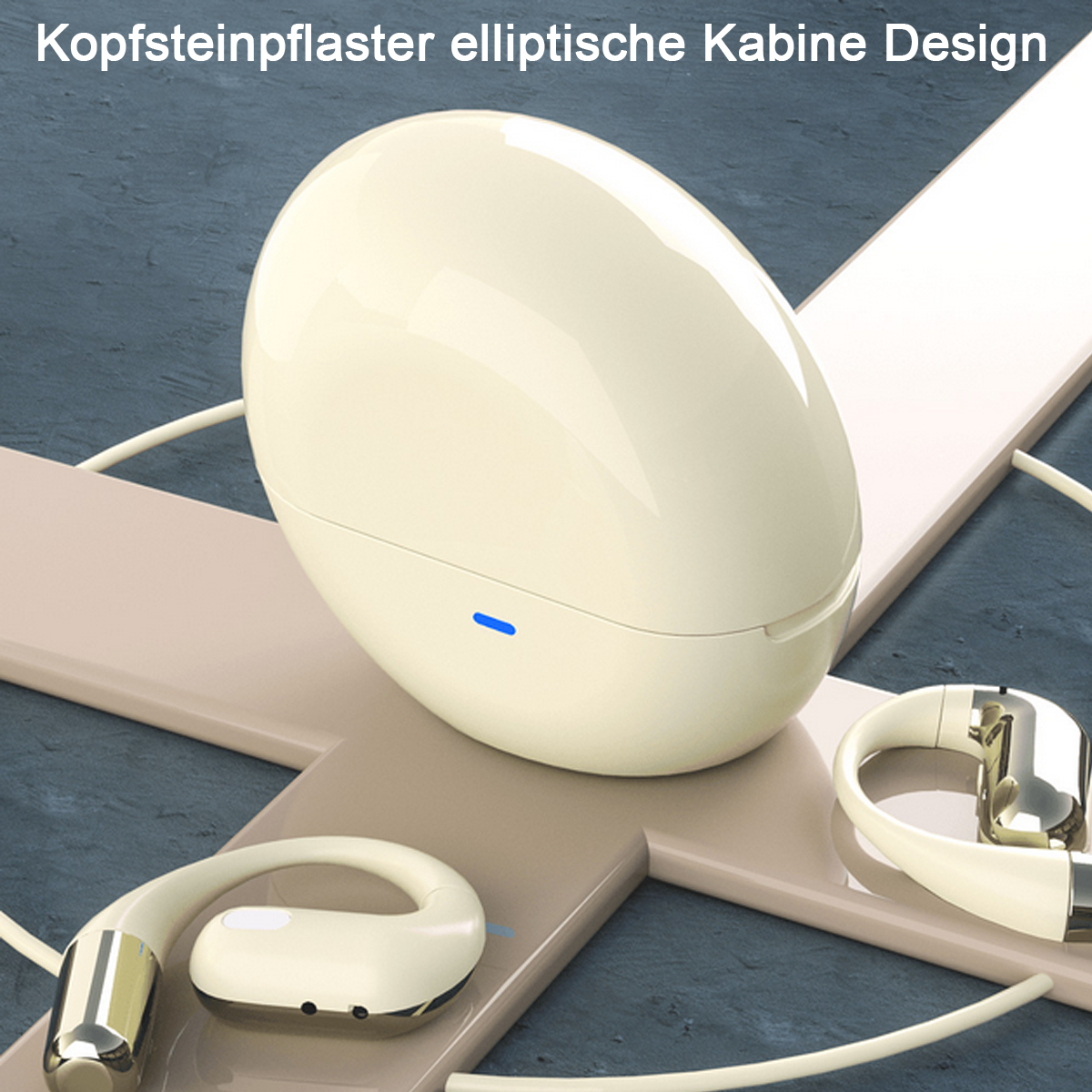 Custodia per auricolari color crema, auricolari e un telefono su una superficie beige.