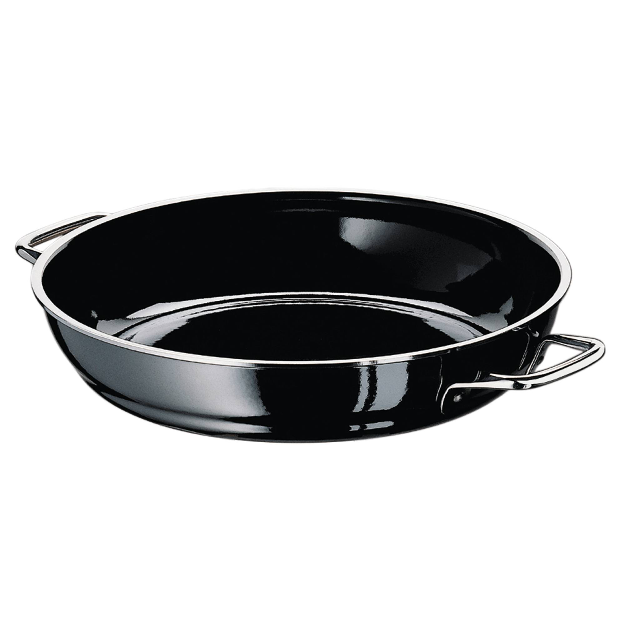 Schwarze, ovale Kochpfanne mit silbernem Rand und Griffen. Glänzend, zum Kochen von Speisen auf einem Herd.