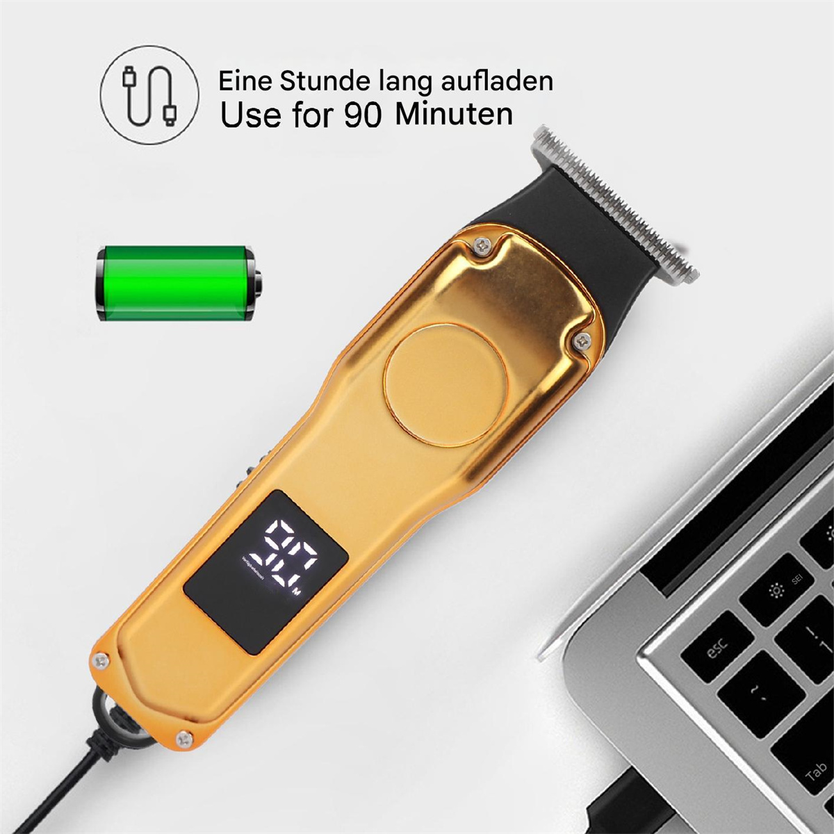 Goldfarbener Haarschneider, der neben einem Laptop geladen wird. Zeigt den Akkuladestand und die verbleibende Zeit an.