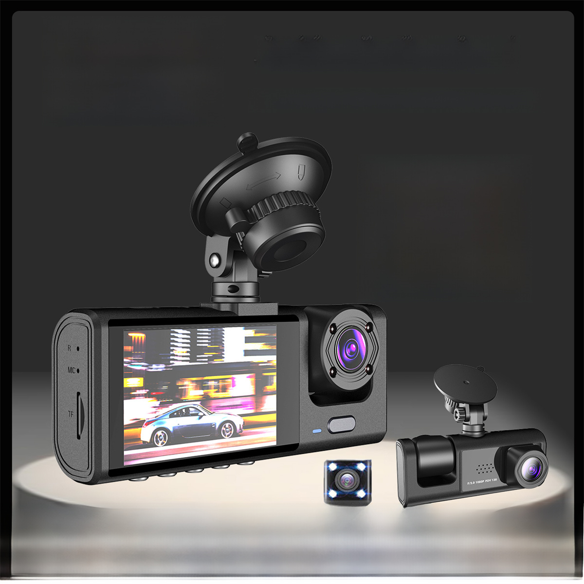 Dashcam-Setup mit mehreren Komponenten, einschließlich Bildschirm und Kameras.